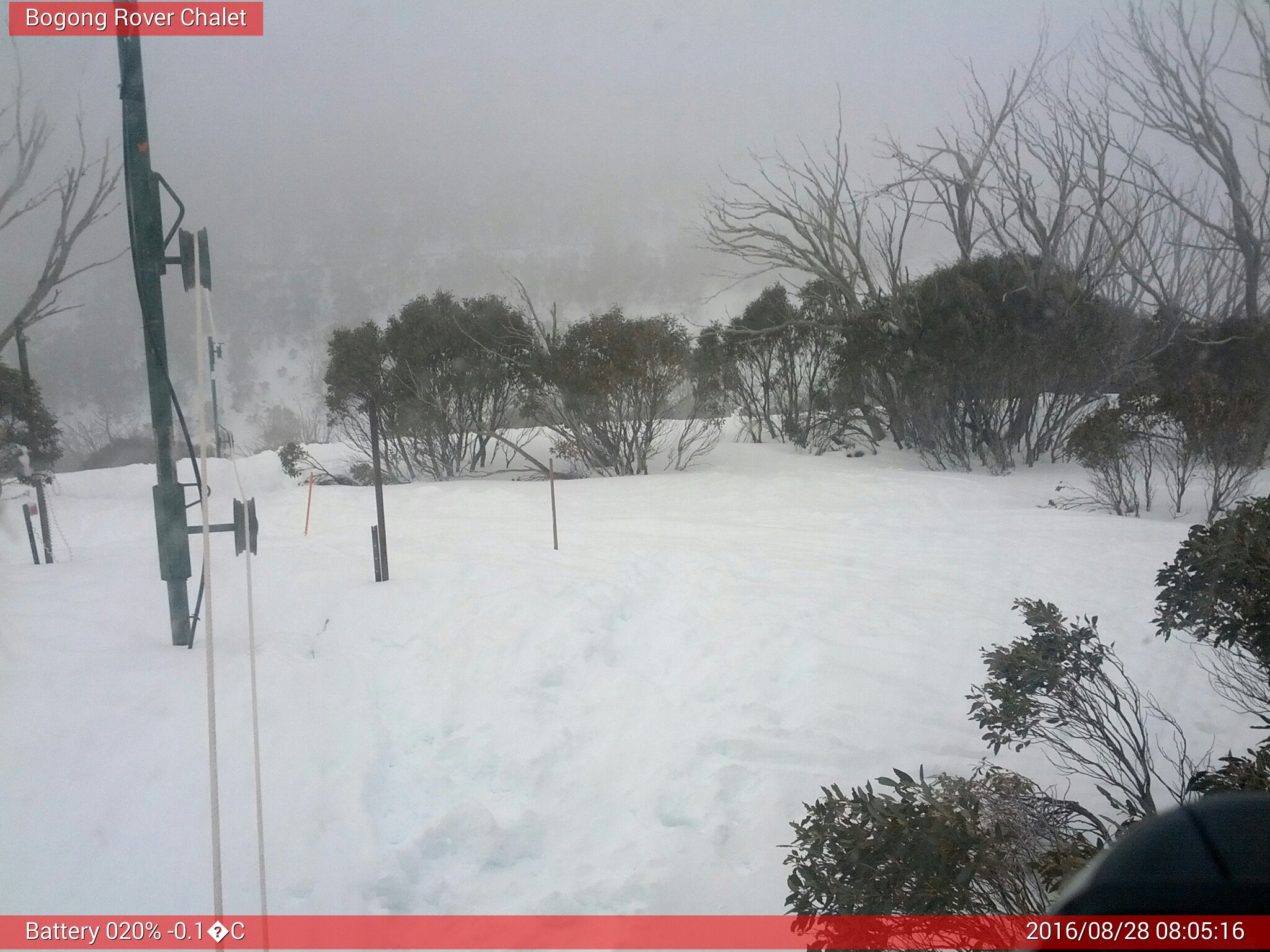 Bogong Web Cam 8:05am Sunday 28th of August 2016