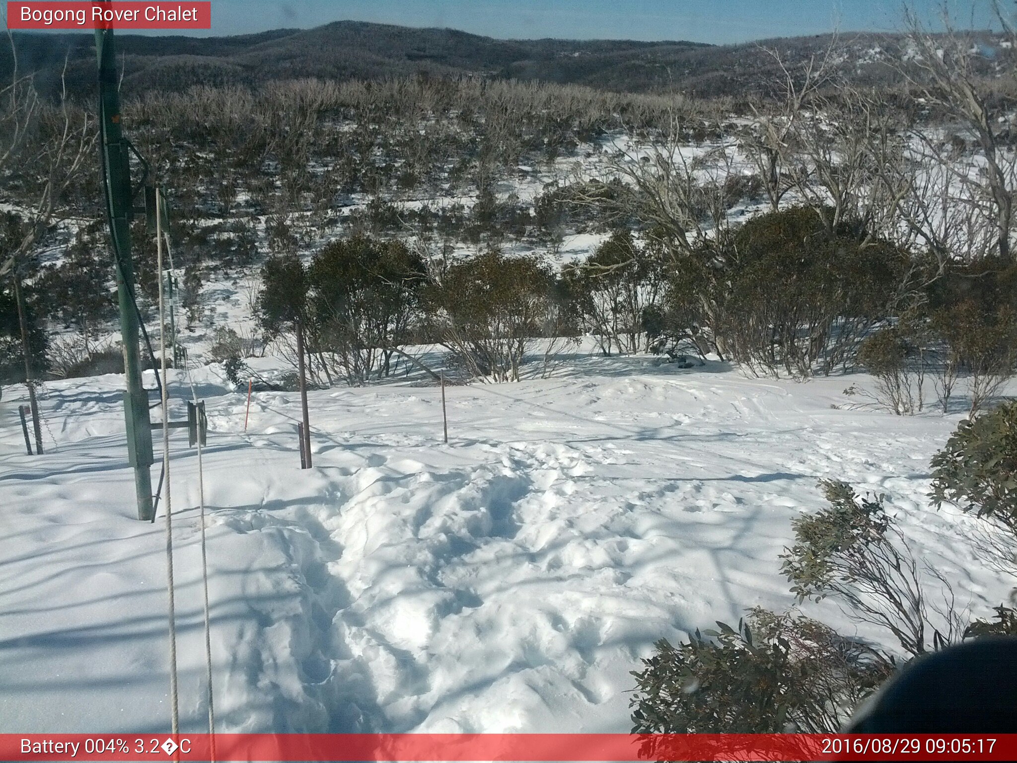 Bogong Web Cam 9:05am Monday 29th of August 2016