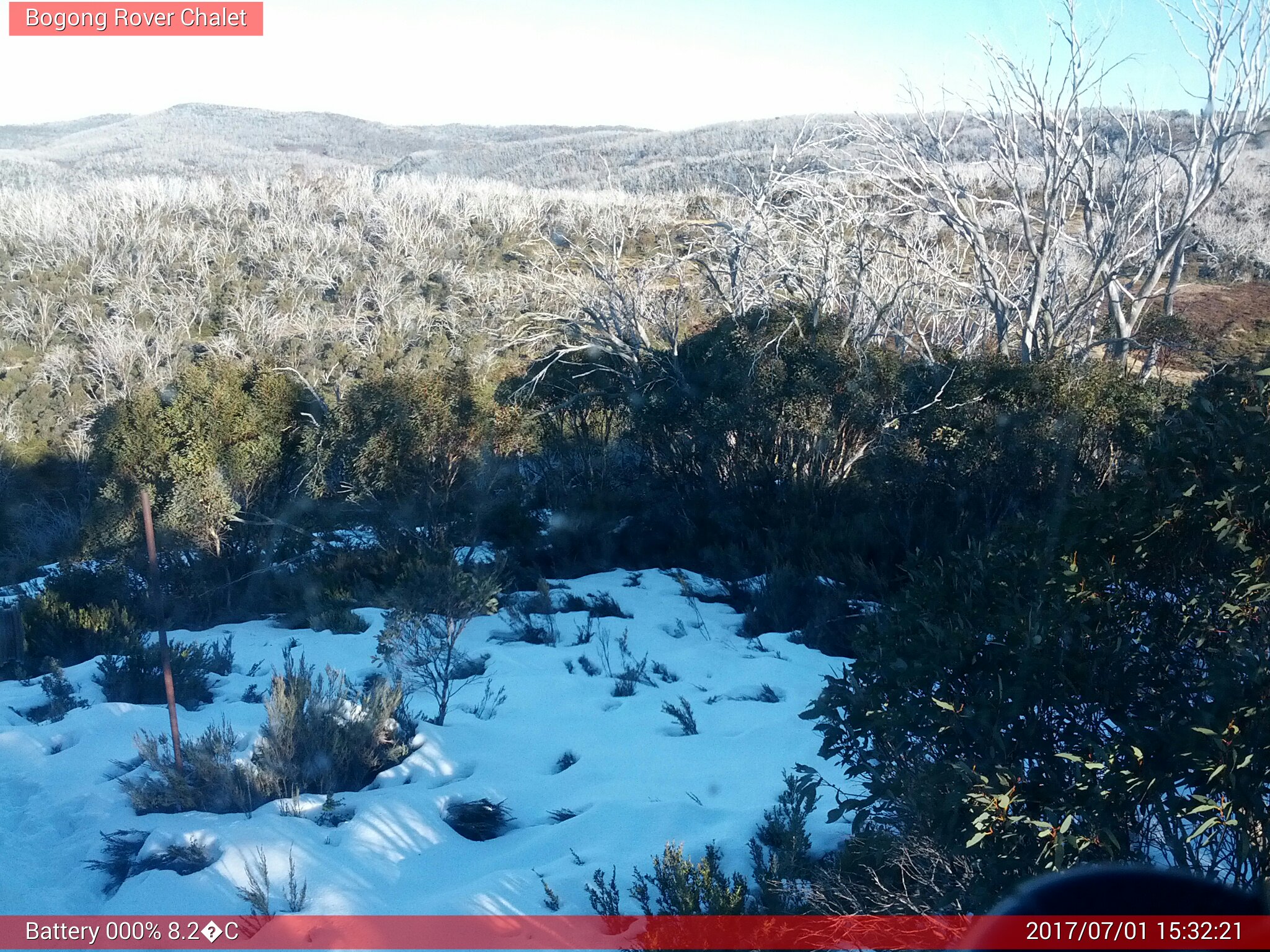 Bogong Web Cam 3:32pm Saturday 1st of July 2017