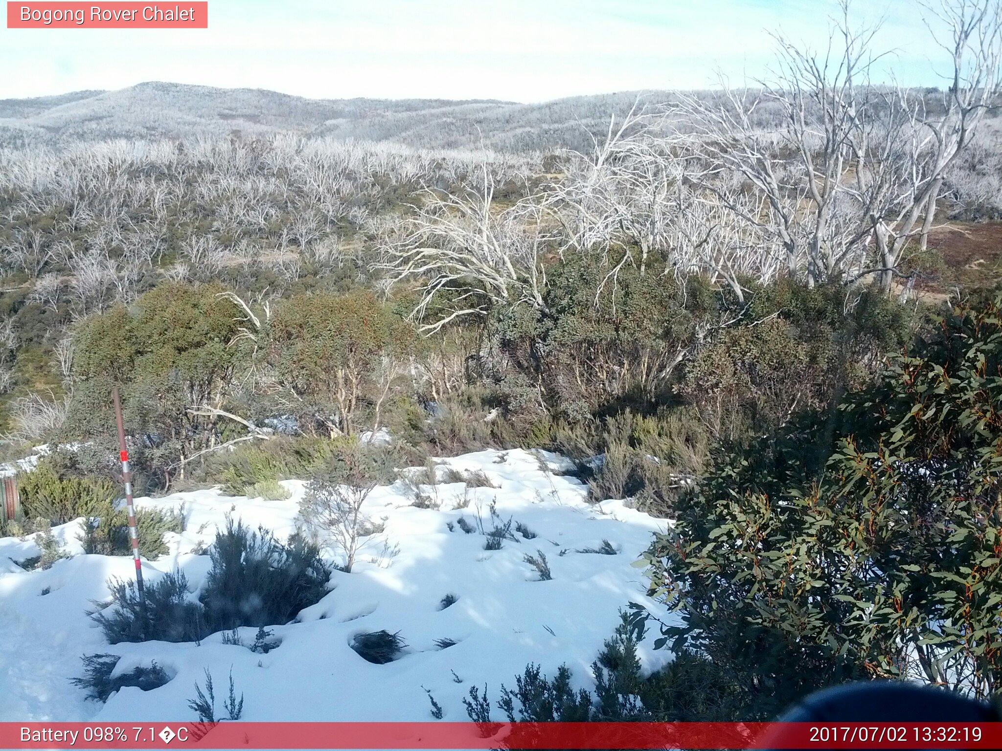 Bogong Web Cam 1:32pm Sunday 2nd of July 2017