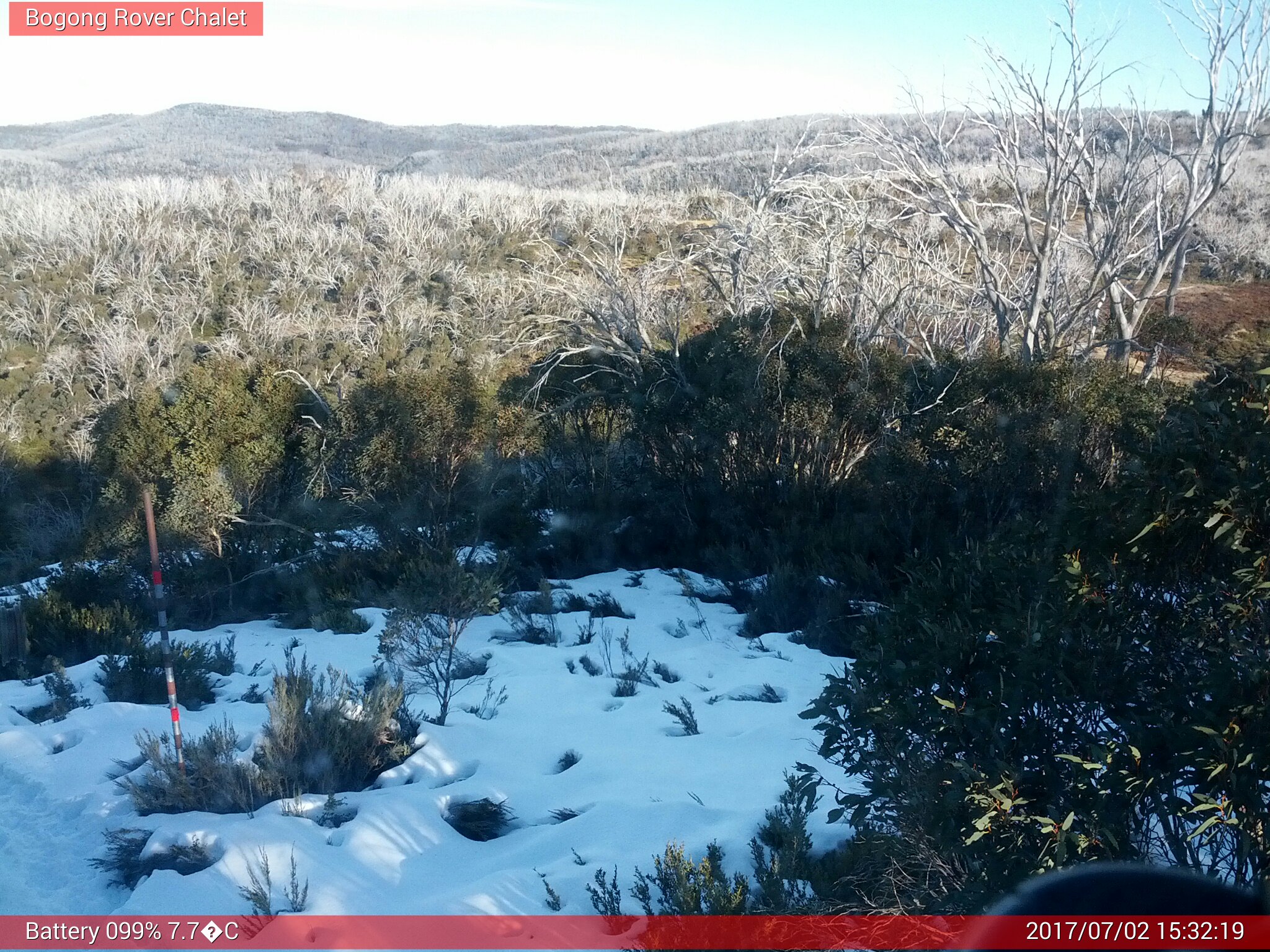 Bogong Web Cam 3:32pm Sunday 2nd of July 2017