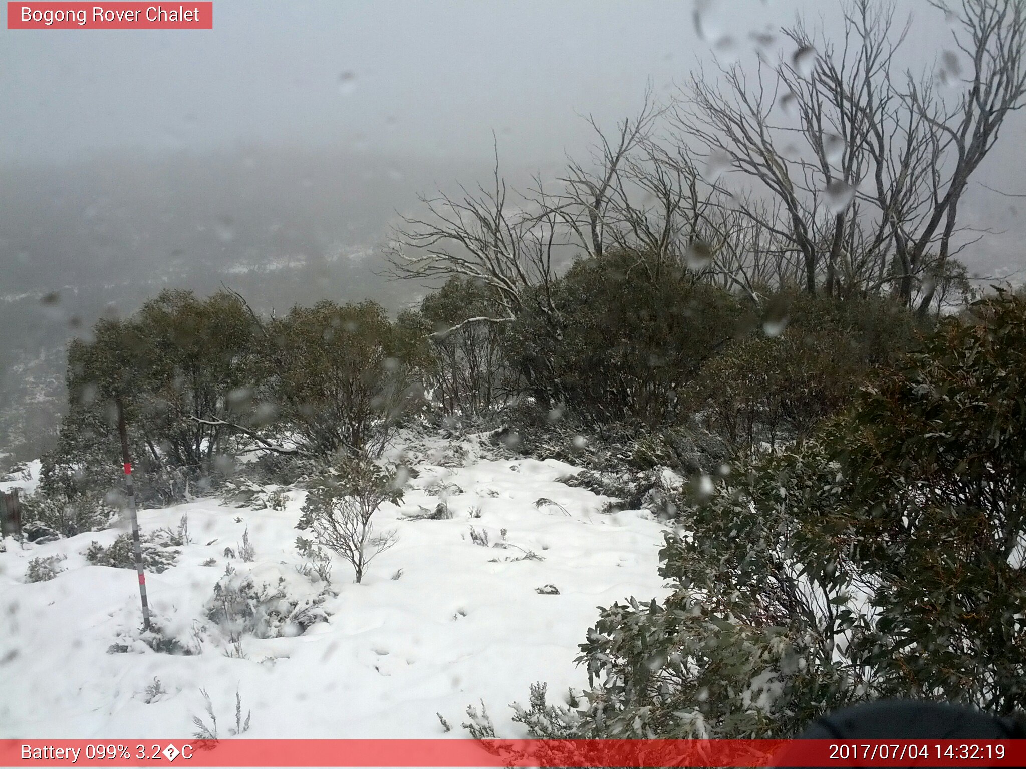 Bogong Web Cam 2:32pm Tuesday 4th of July 2017