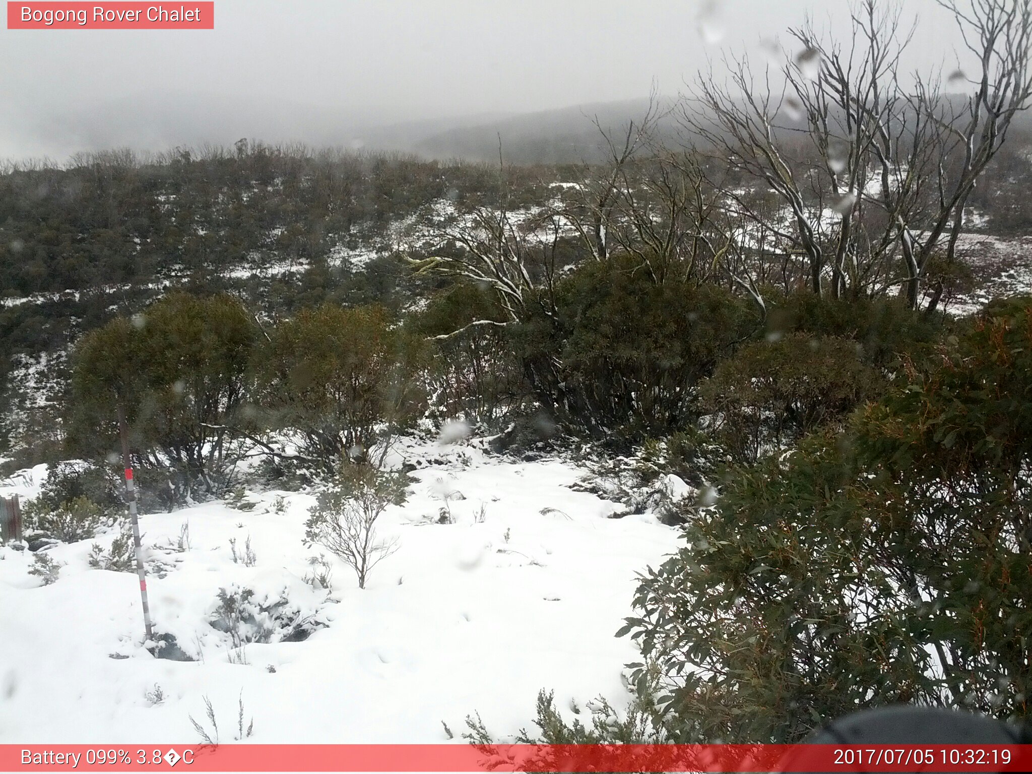 Bogong Web Cam 10:32am Wednesday 5th of July 2017