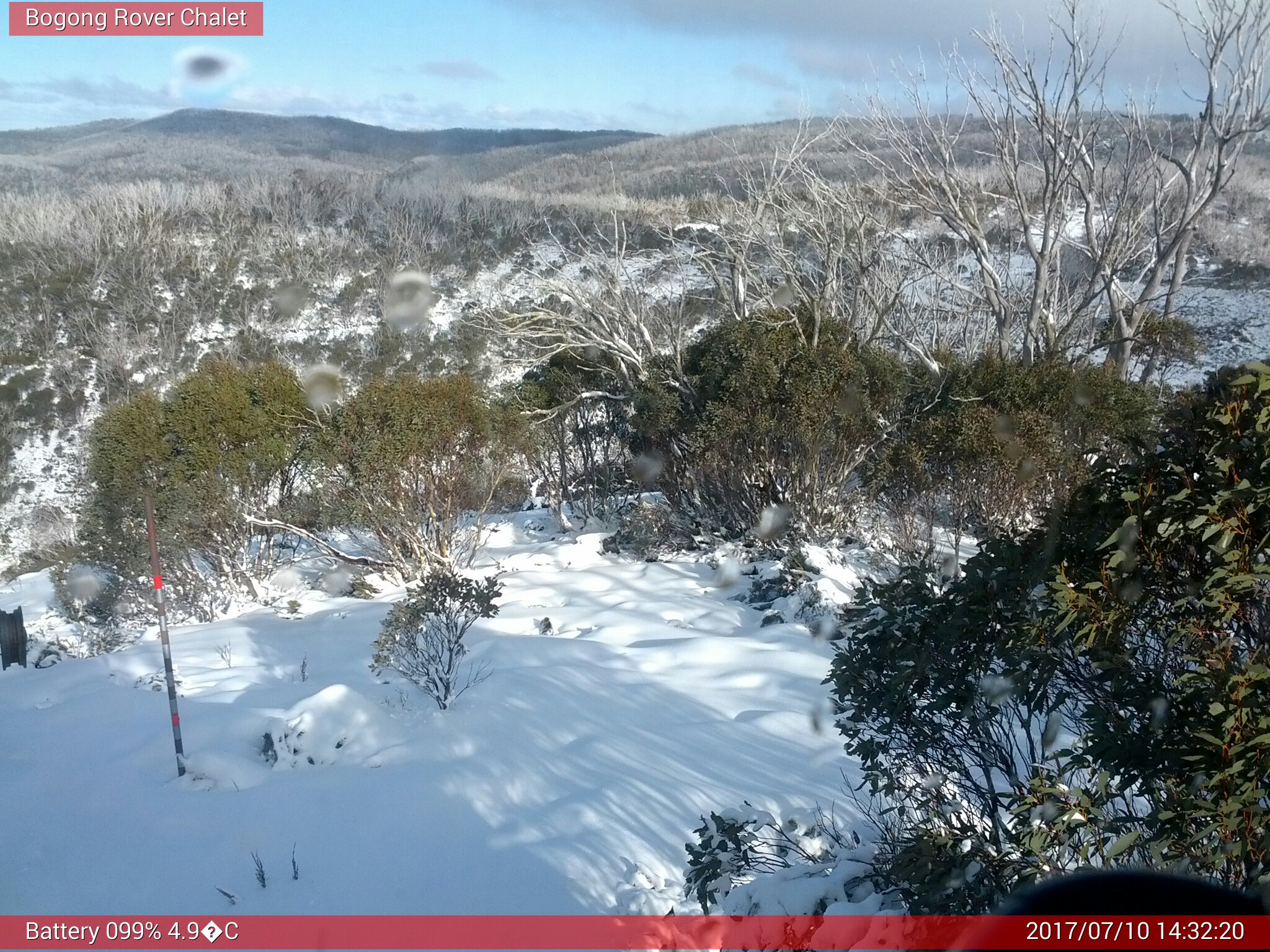 Bogong Web Cam 2:32pm Monday 10th of July 2017