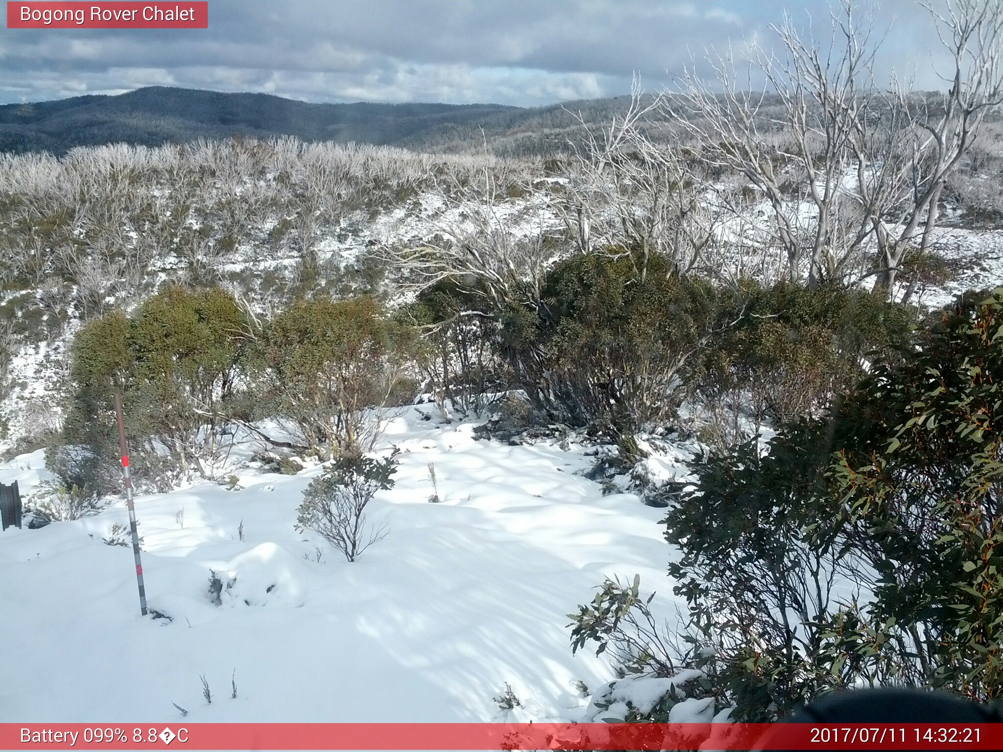 Bogong Web Cam 2:32pm Tuesday 11th of July 2017