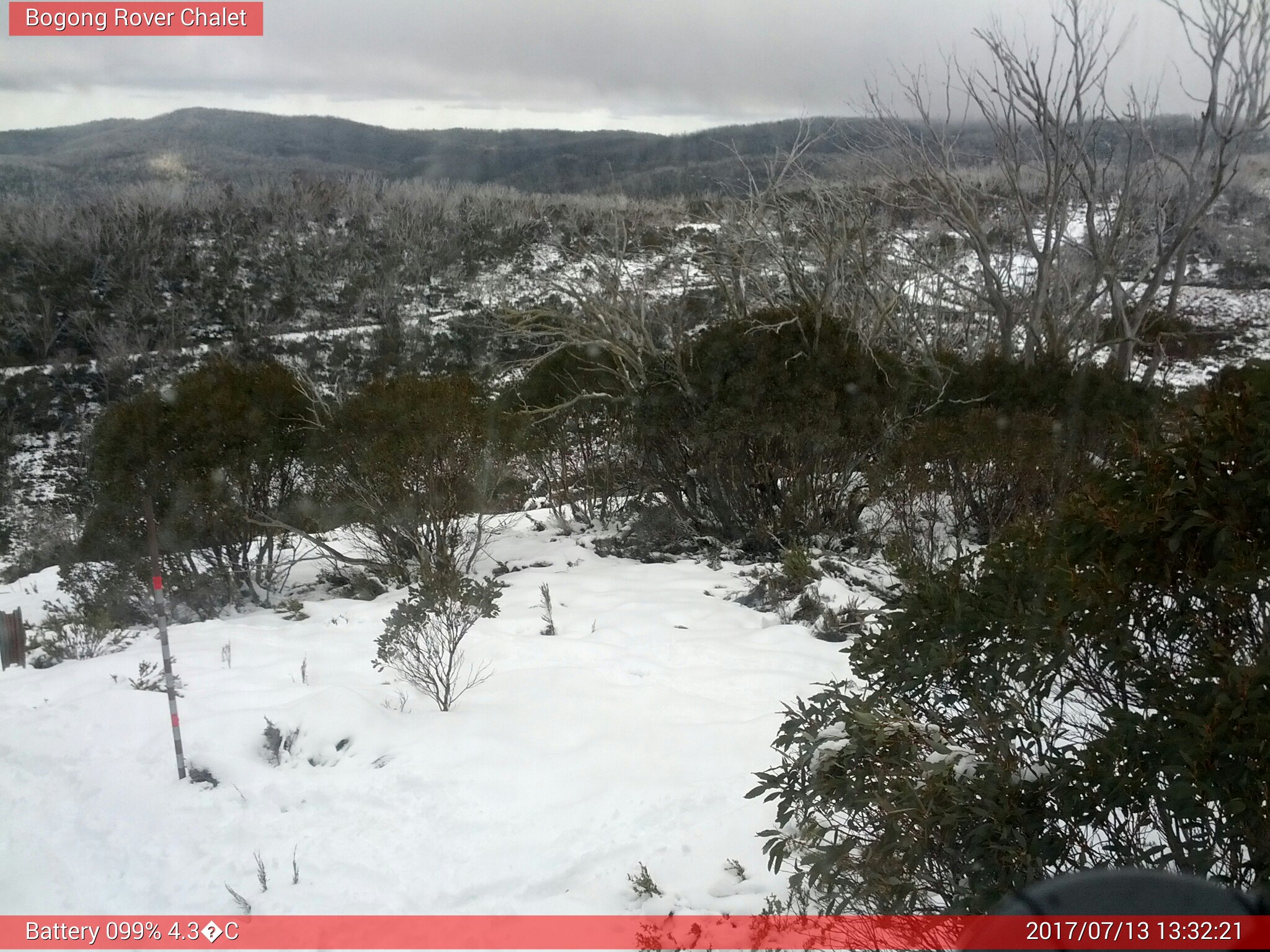 Bogong Web Cam 1:32pm Thursday 13th of July 2017