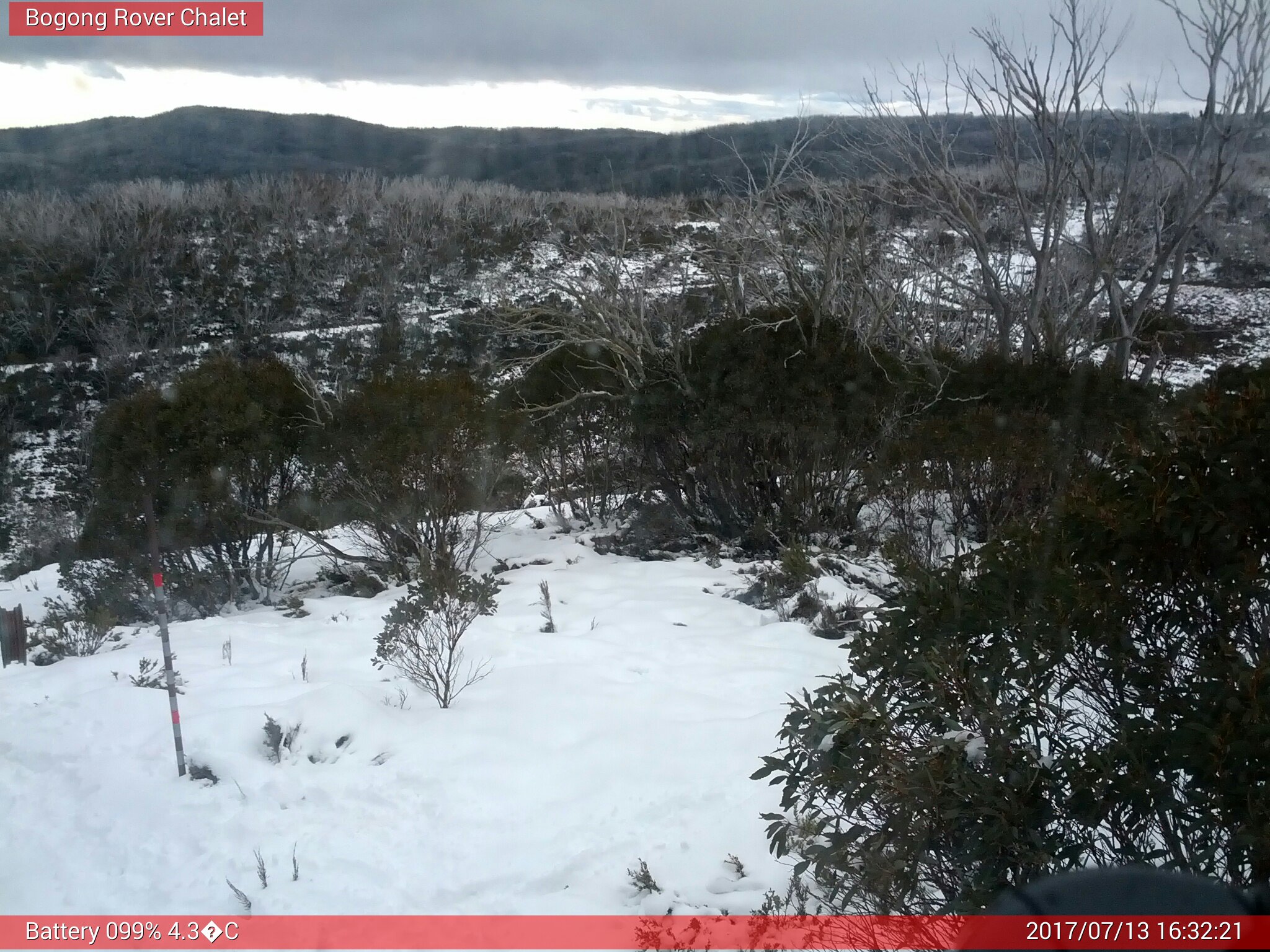 Bogong Web Cam 4:32pm Thursday 13th of July 2017