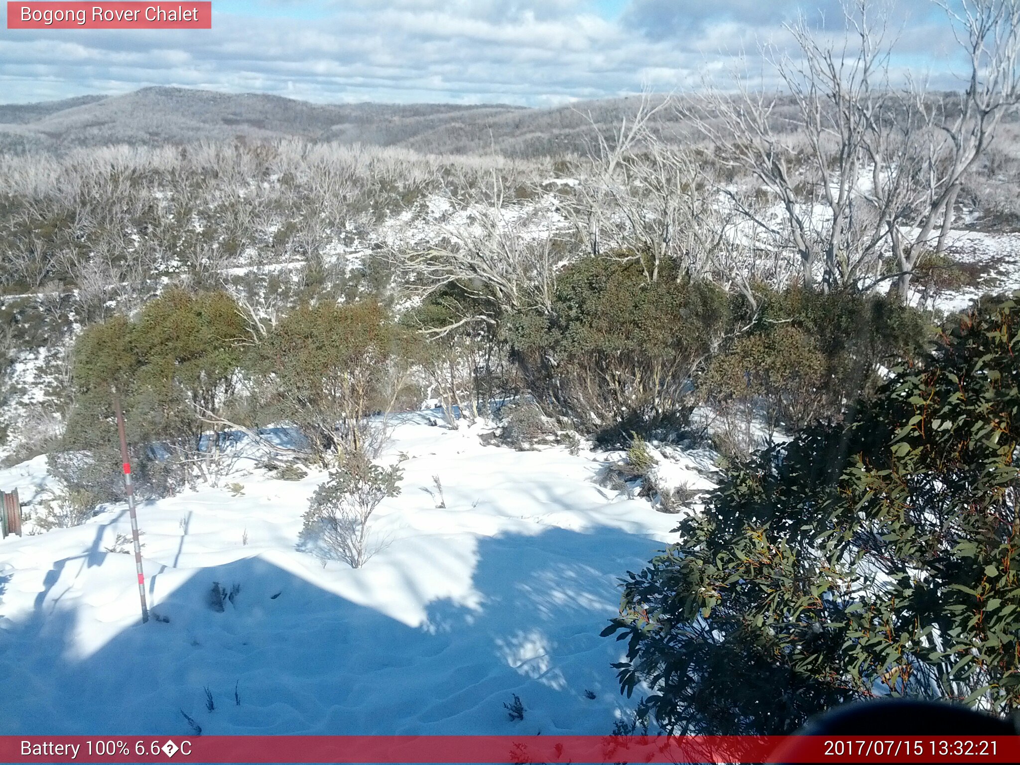 Bogong Web Cam 1:32pm Saturday 15th of July 2017