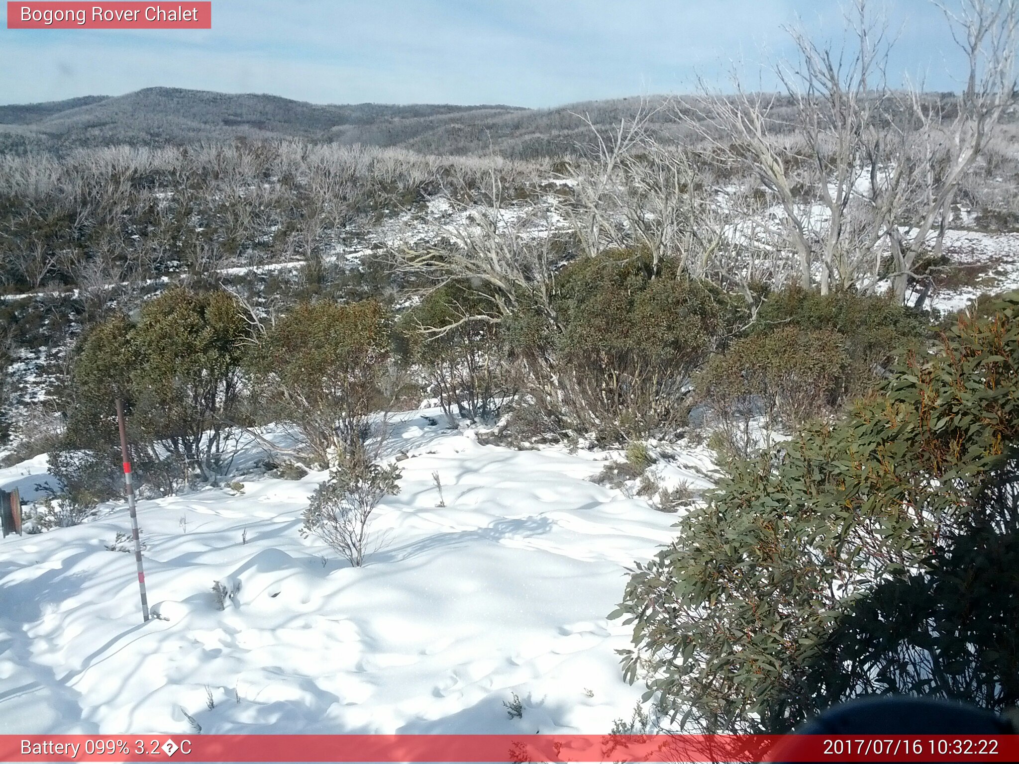 Bogong Web Cam 10:32am Sunday 16th of July 2017