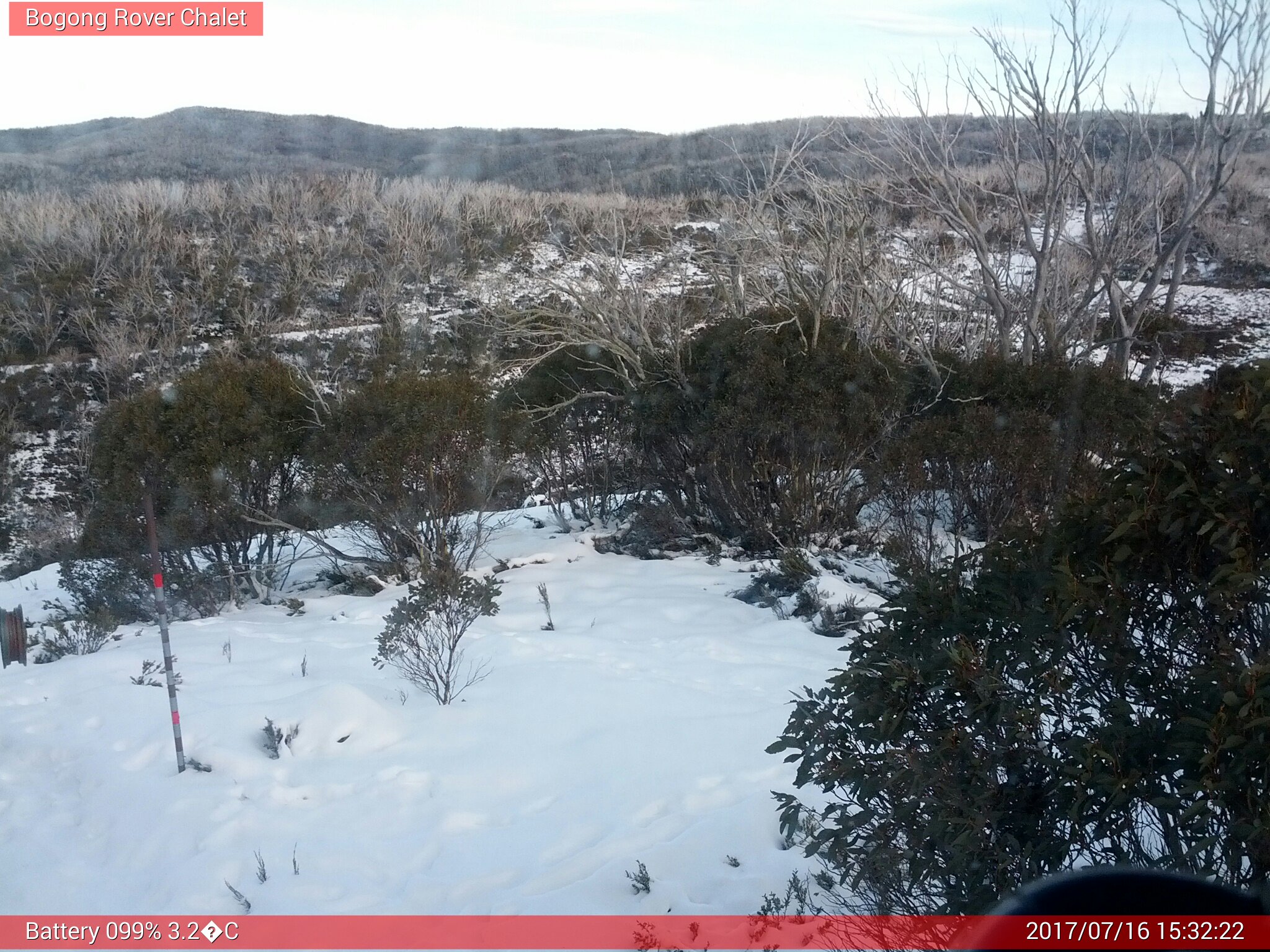 Bogong Web Cam 3:32pm Sunday 16th of July 2017