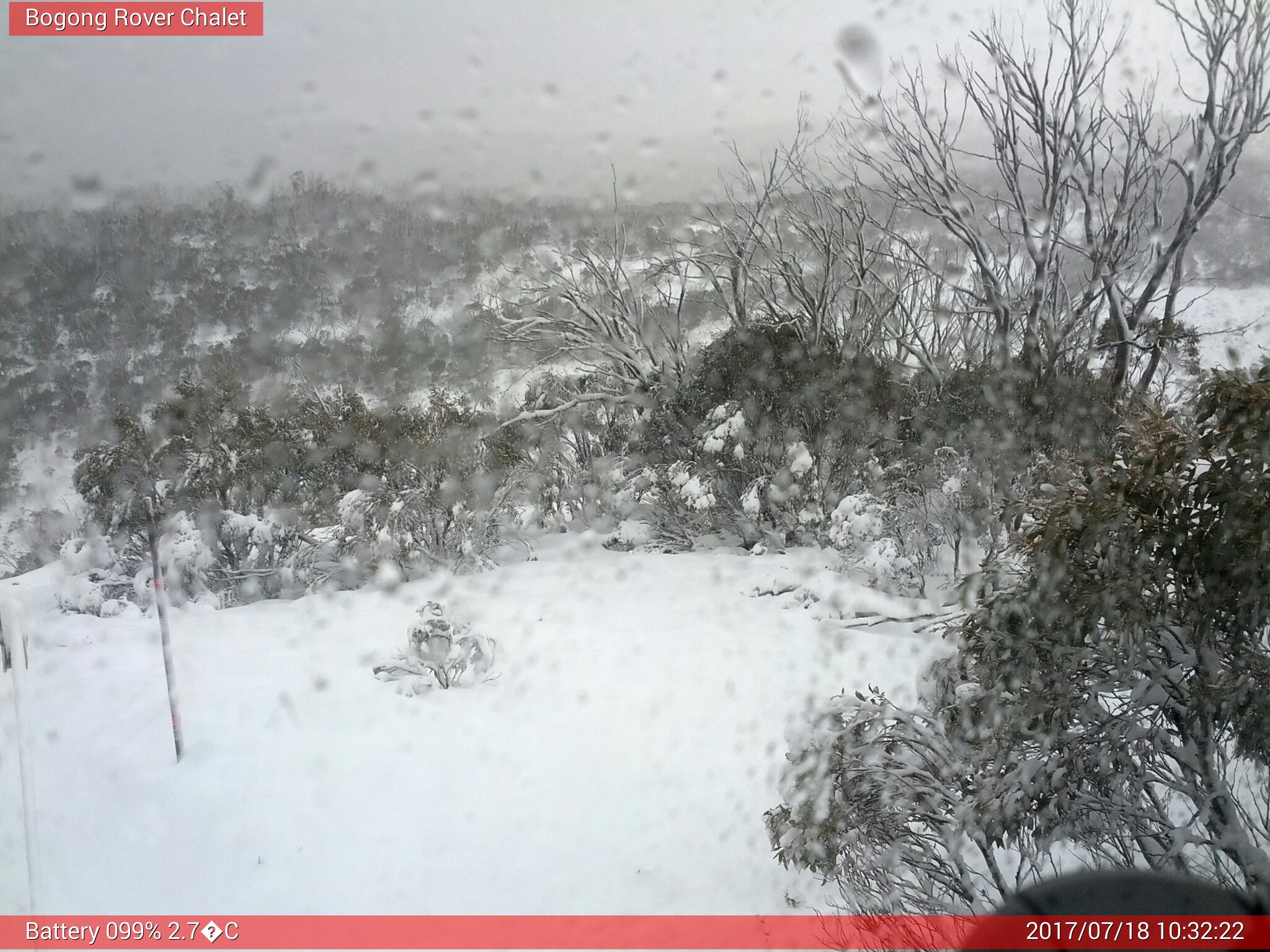 Bogong Web Cam 10:32am Tuesday 18th of July 2017