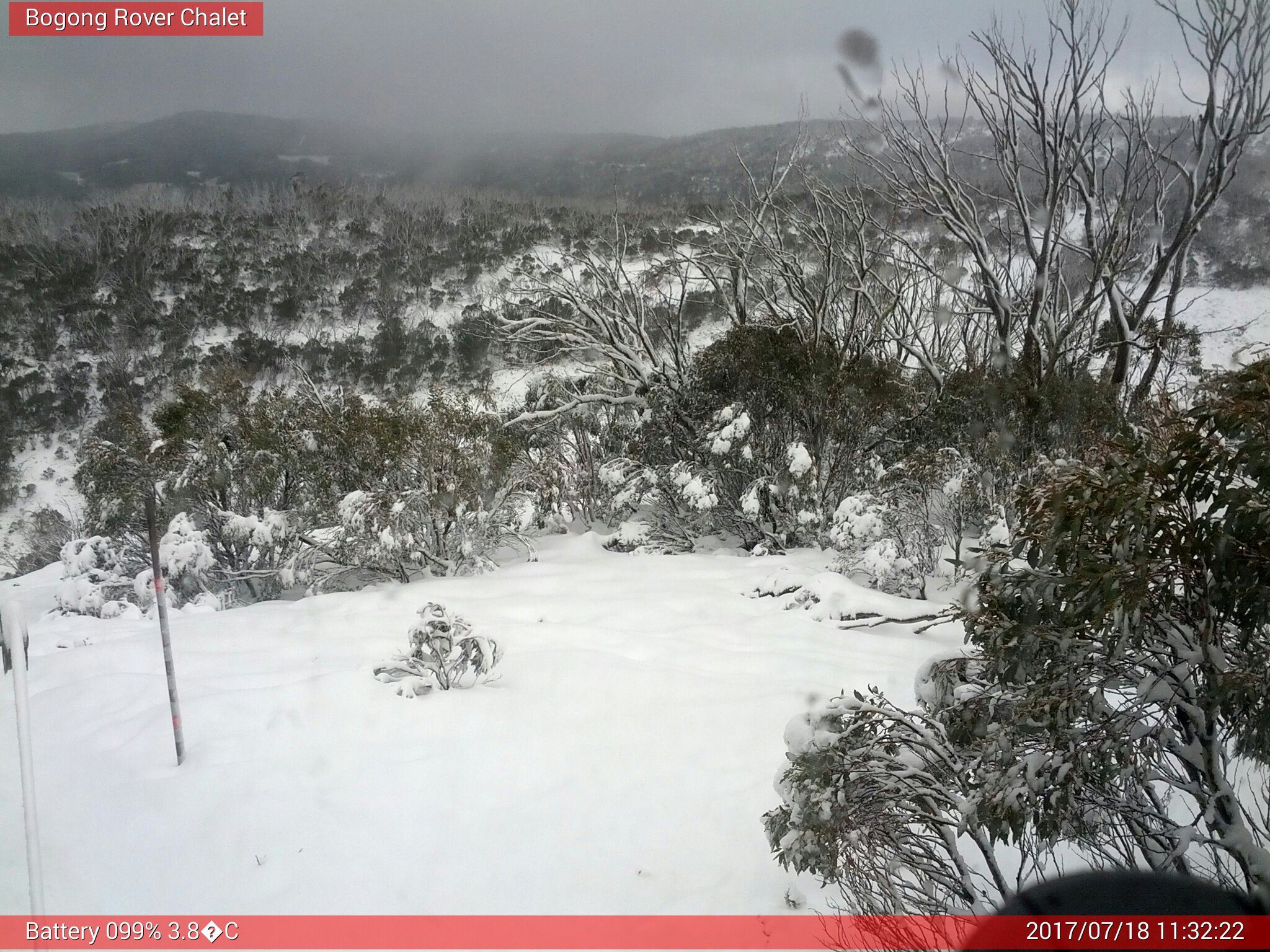 Bogong Web Cam 11:32am Tuesday 18th of July 2017