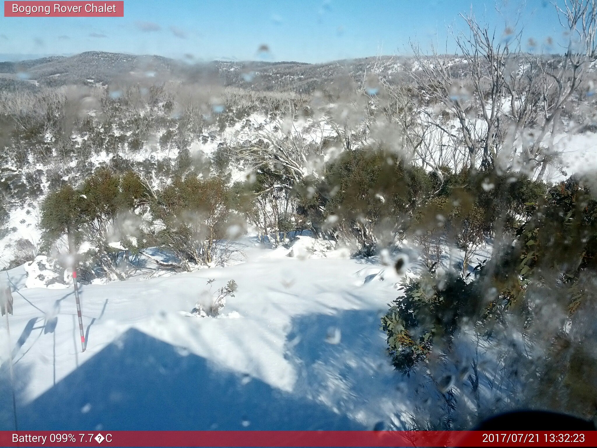 Bogong Web Cam 1:32pm Friday 21st of July 2017