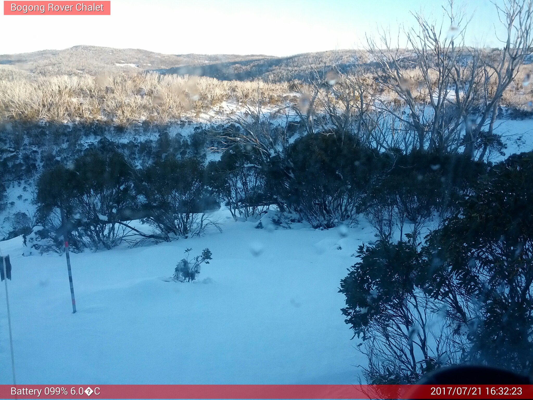 Bogong Web Cam 4:32pm Friday 21st of July 2017