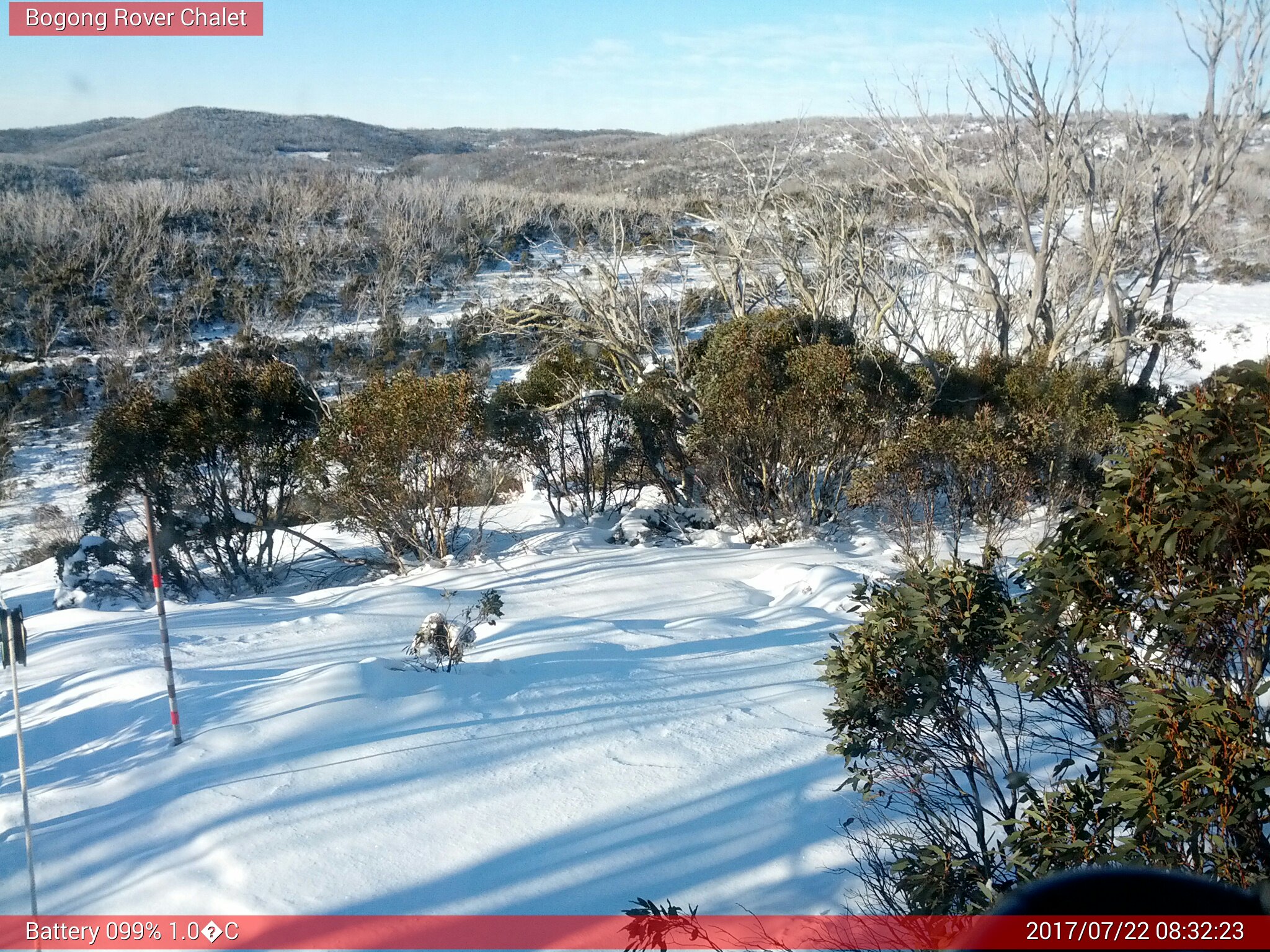 Bogong Web Cam 8:32am Saturday 22nd of July 2017