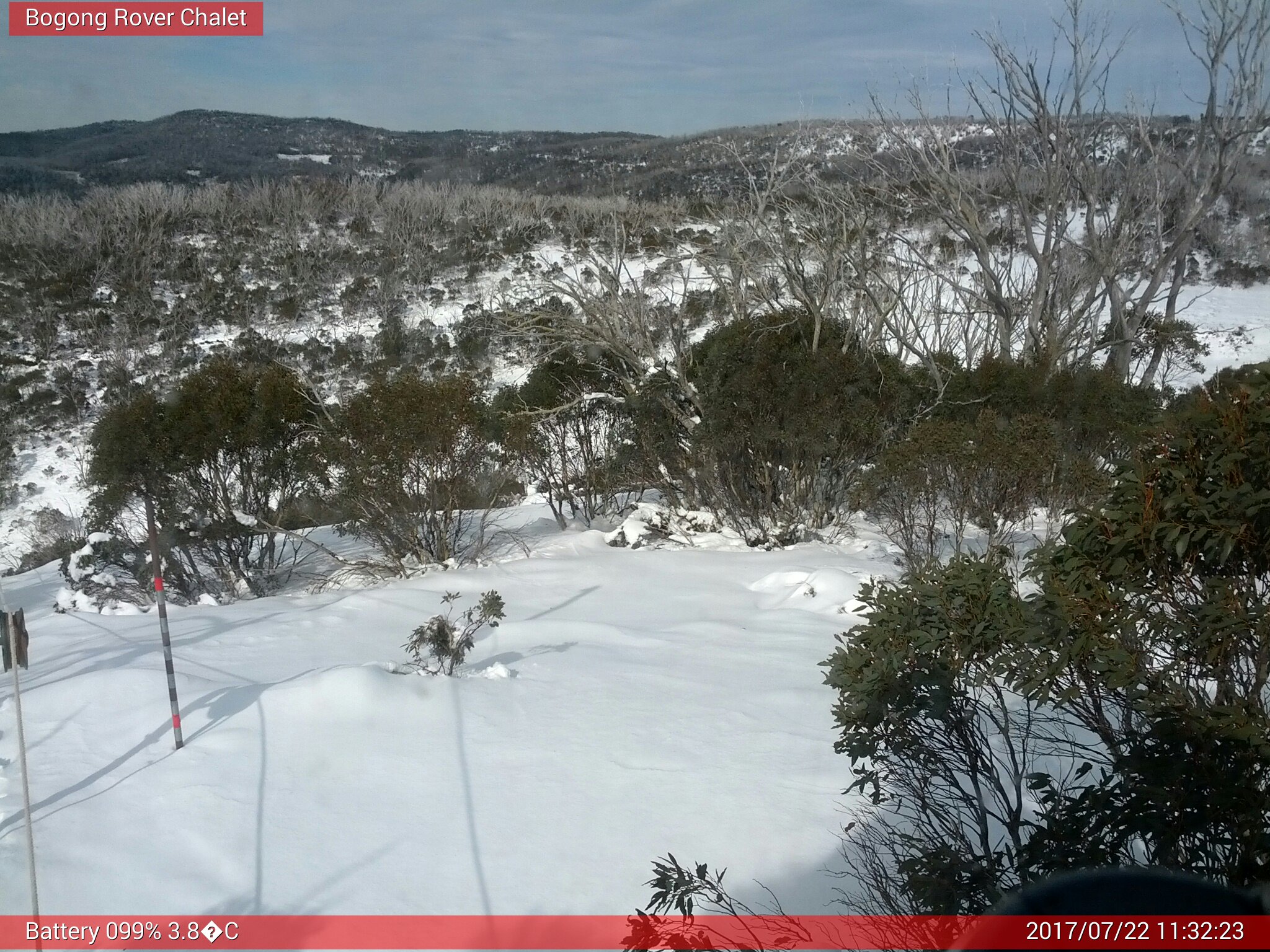 Bogong Web Cam 11:32am Saturday 22nd of July 2017