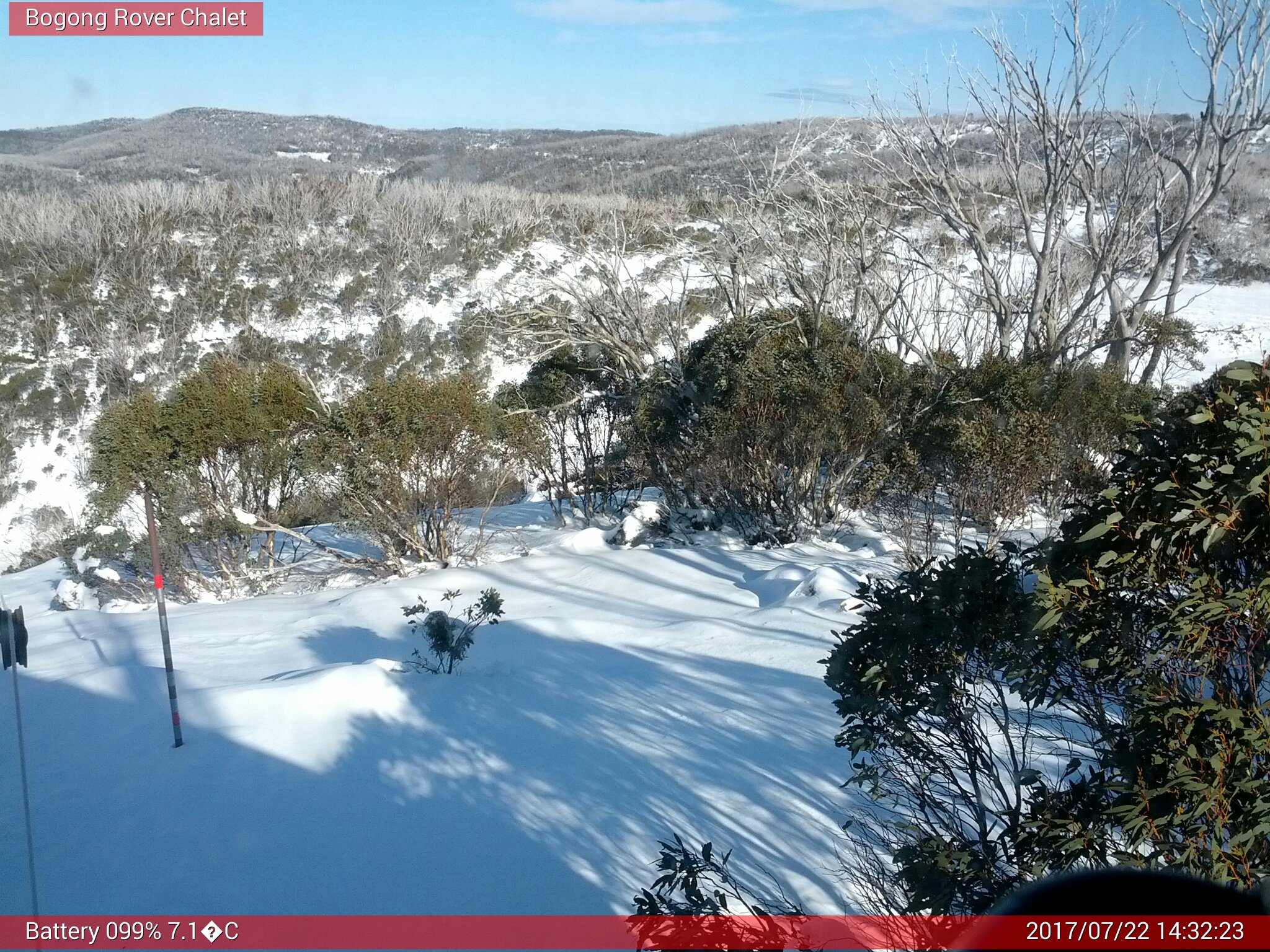 Bogong Web Cam 2:32pm Saturday 22nd of July 2017