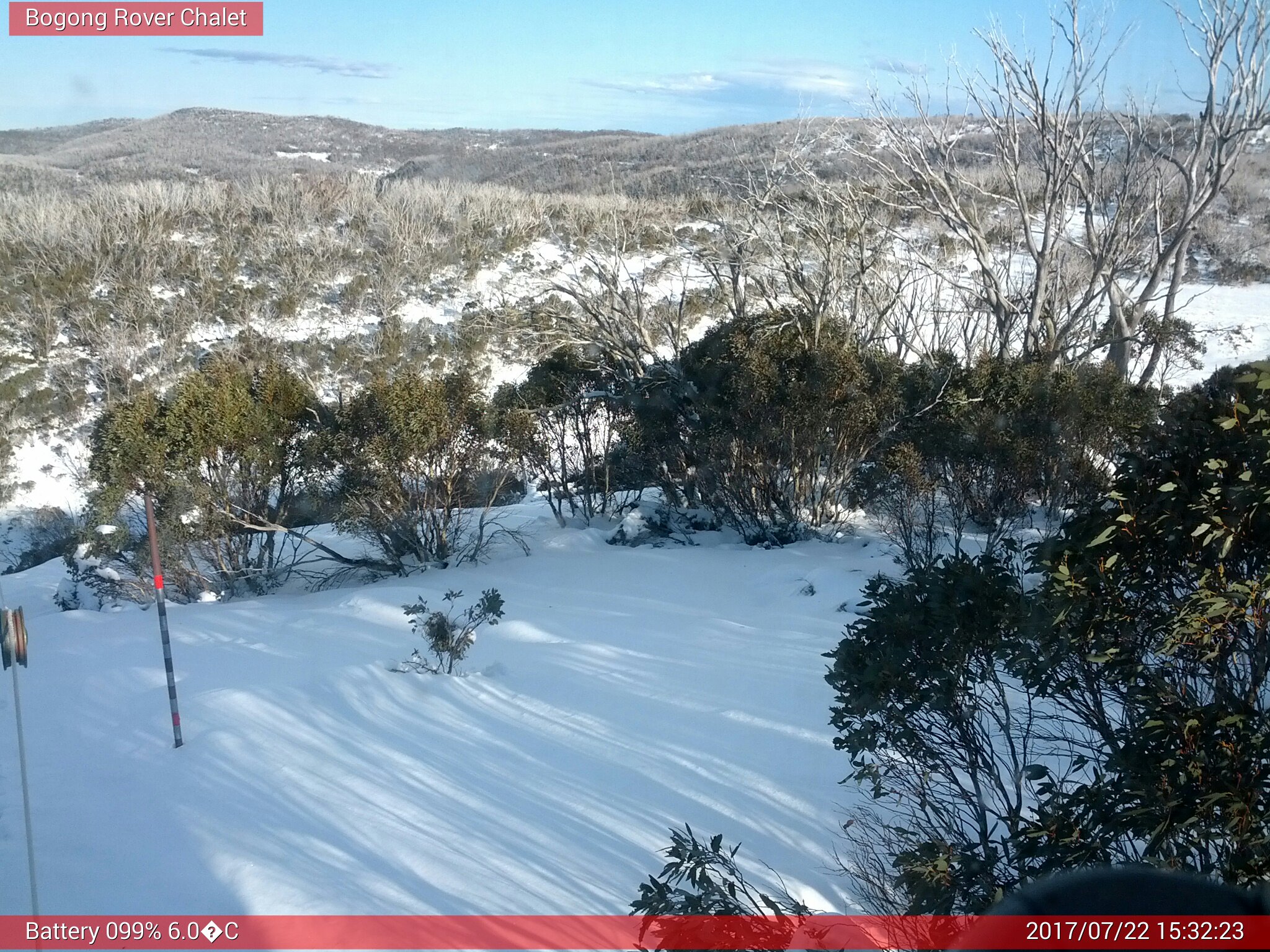 Bogong Web Cam 3:32pm Saturday 22nd of July 2017