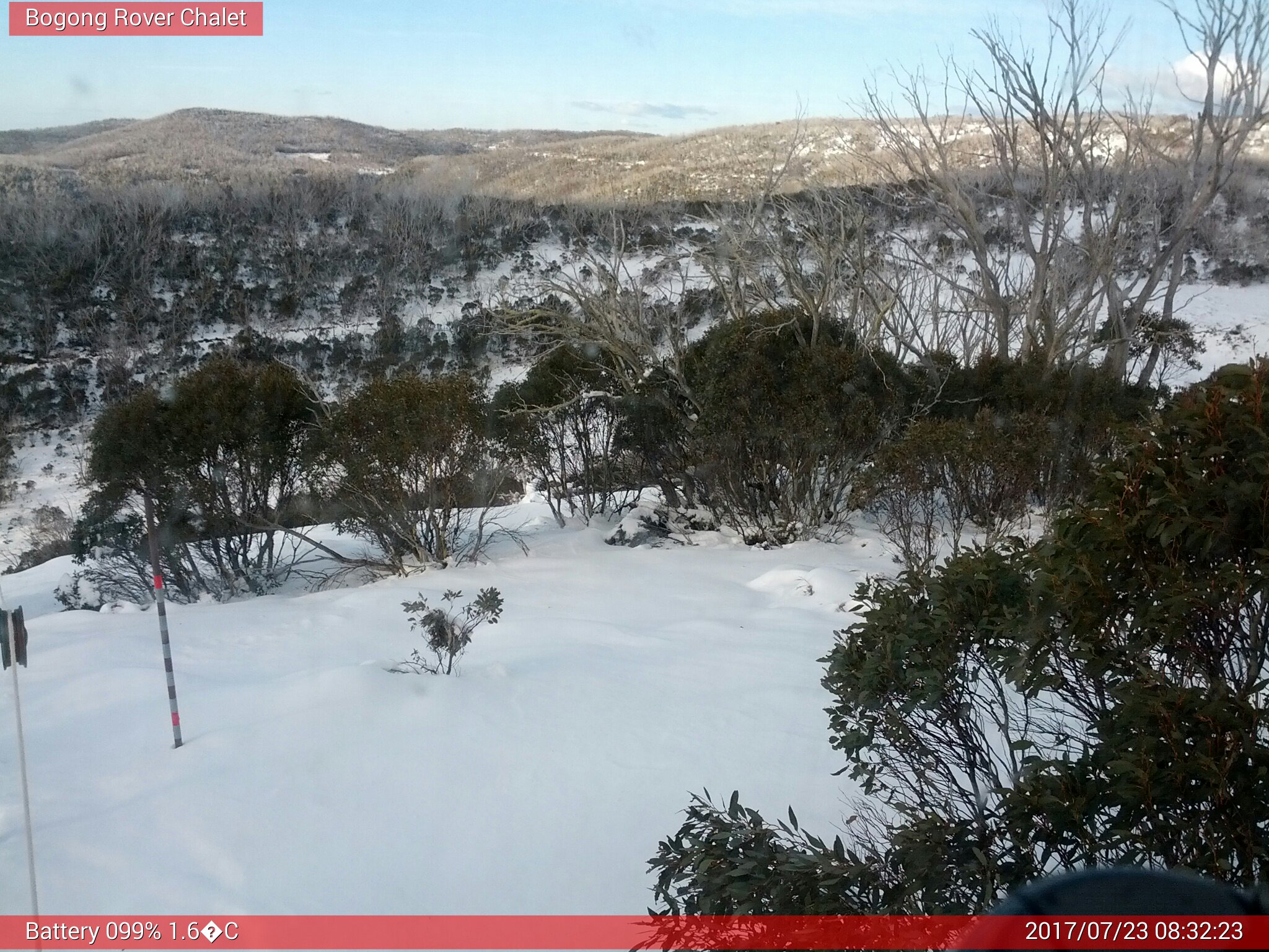 Bogong Web Cam 8:32am Sunday 23rd of July 2017