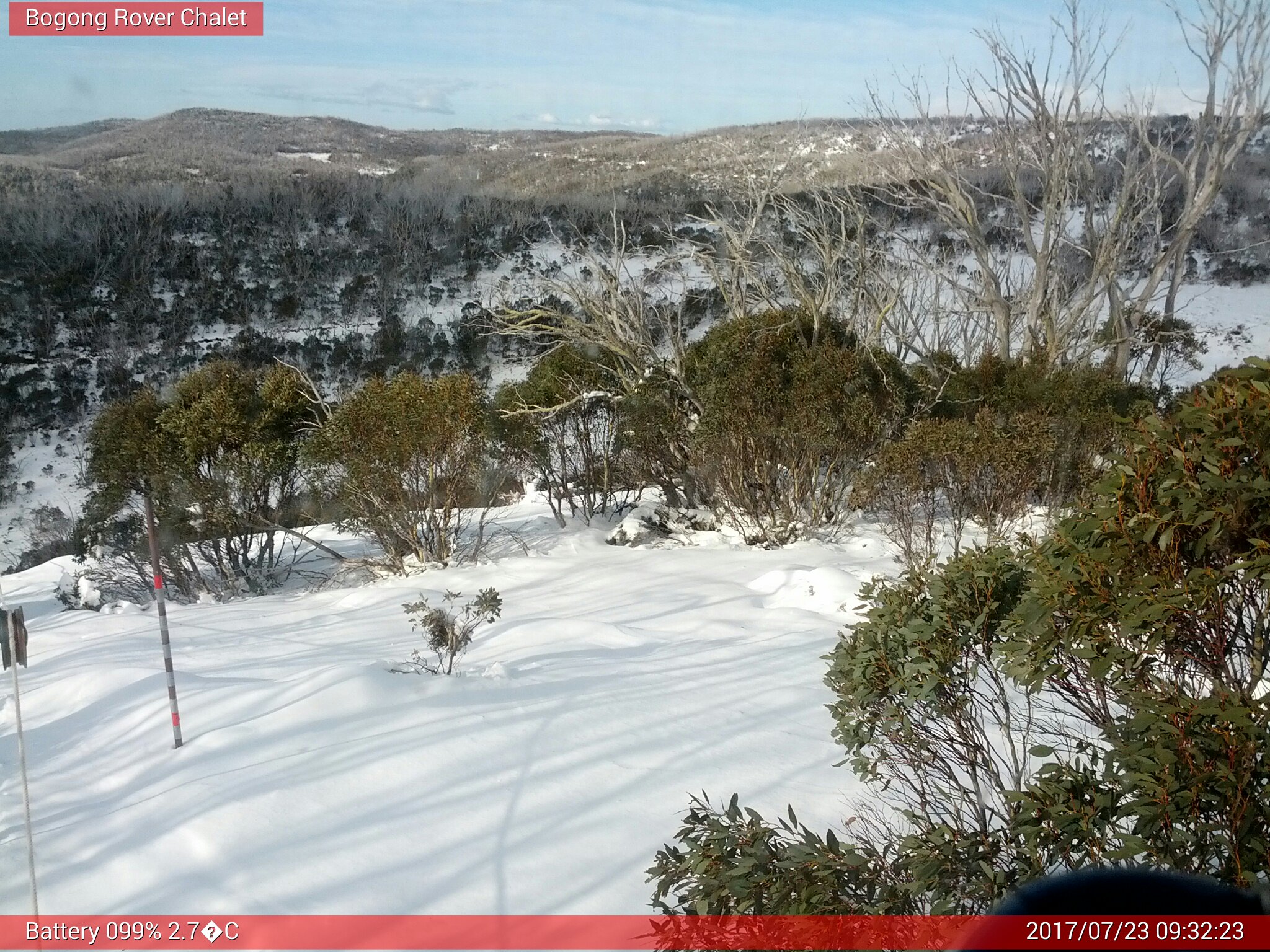 Bogong Web Cam 9:32am Sunday 23rd of July 2017