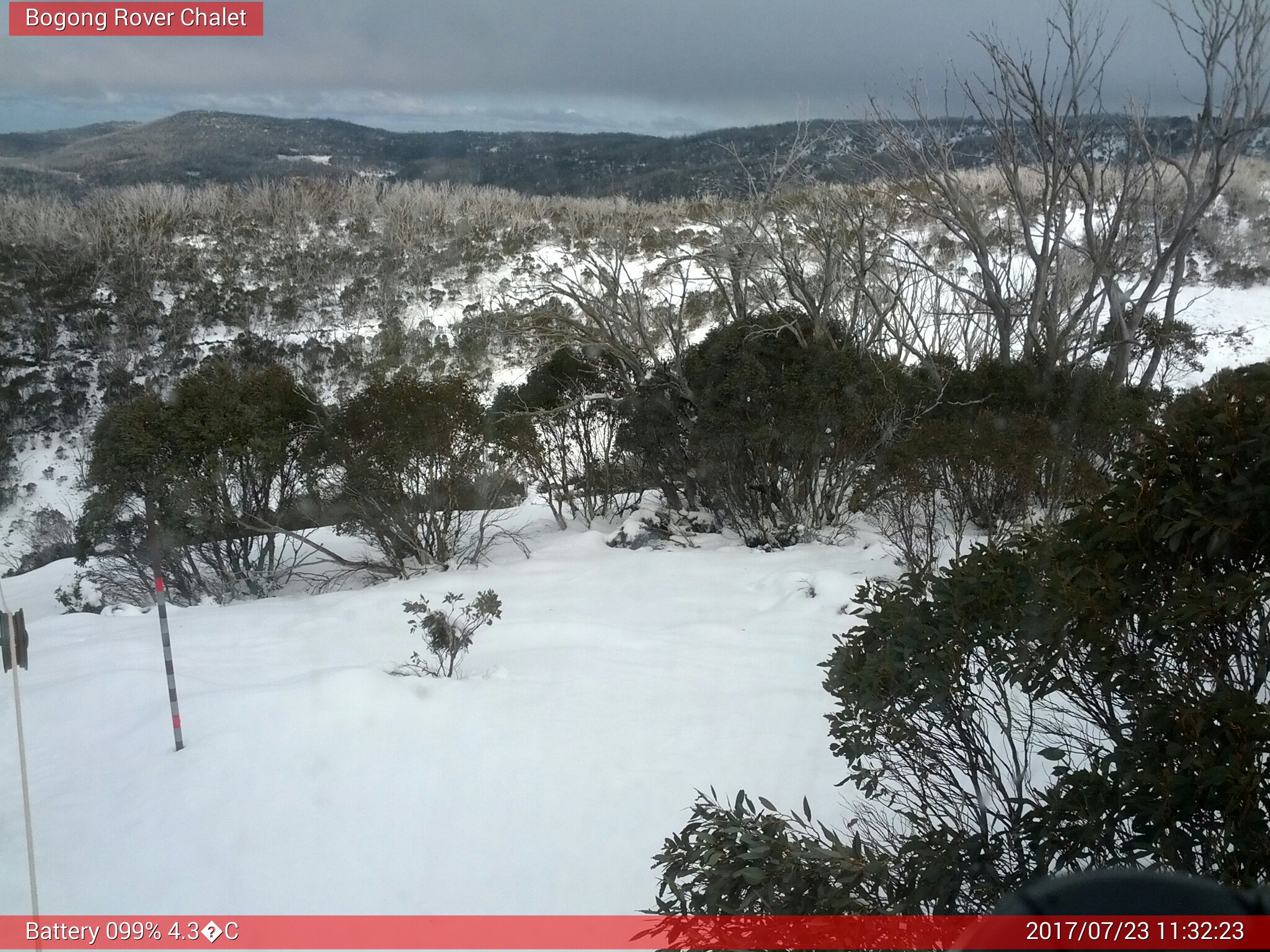 Bogong Web Cam 11:32am Sunday 23rd of July 2017