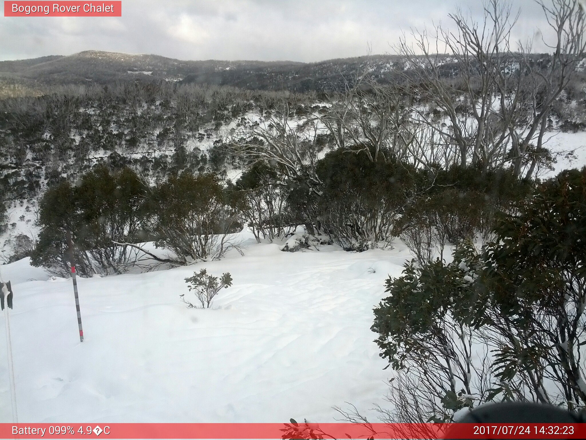 Bogong Web Cam 2:32pm Monday 24th of July 2017