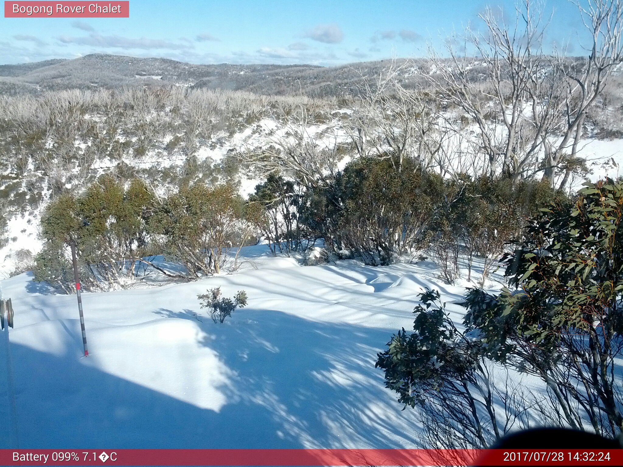 Bogong Web Cam 2:32pm Friday 28th of July 2017