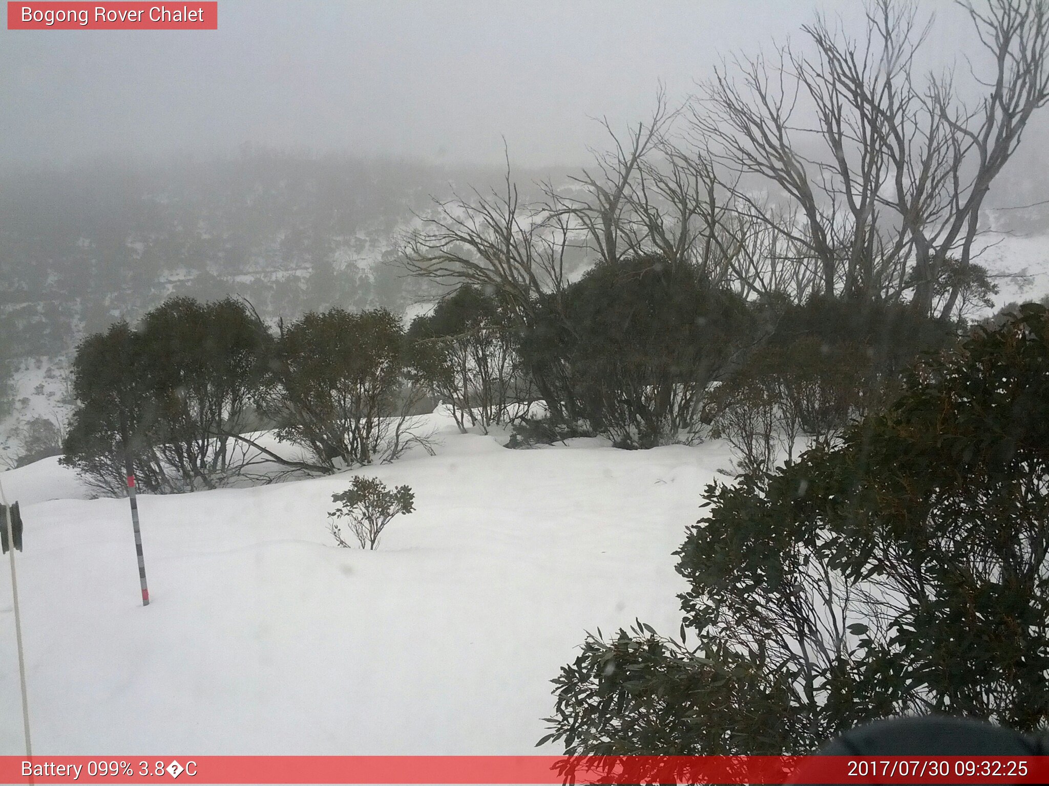 Bogong Web Cam 9:32am Sunday 30th of July 2017