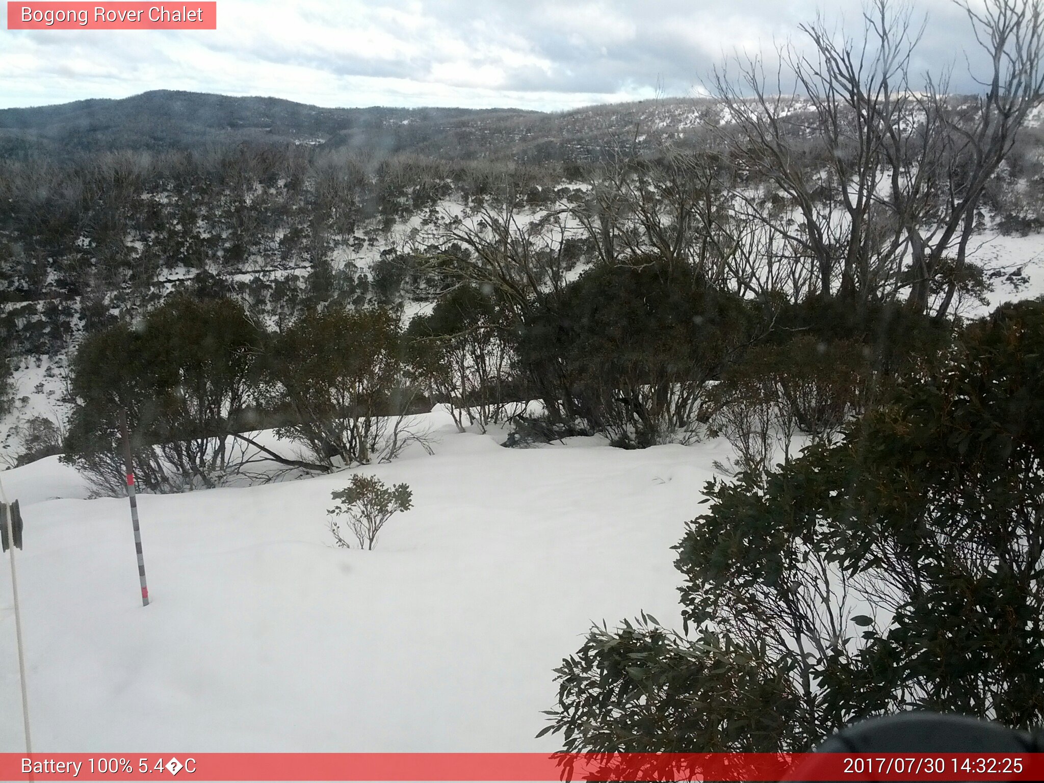 Bogong Web Cam 2:32pm Sunday 30th of July 2017