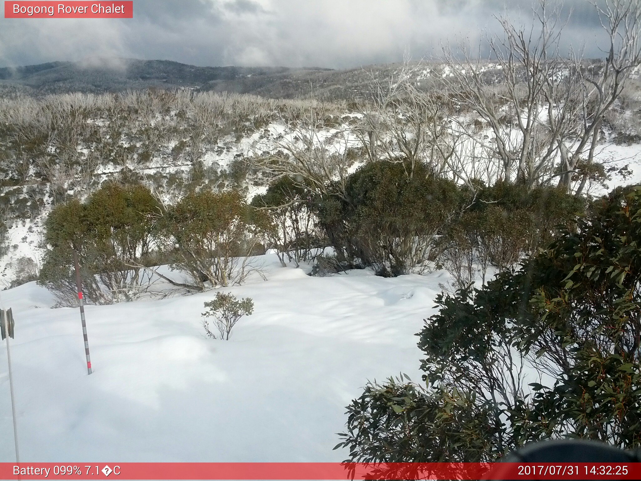 Bogong Web Cam 2:32pm Monday 31st of July 2017