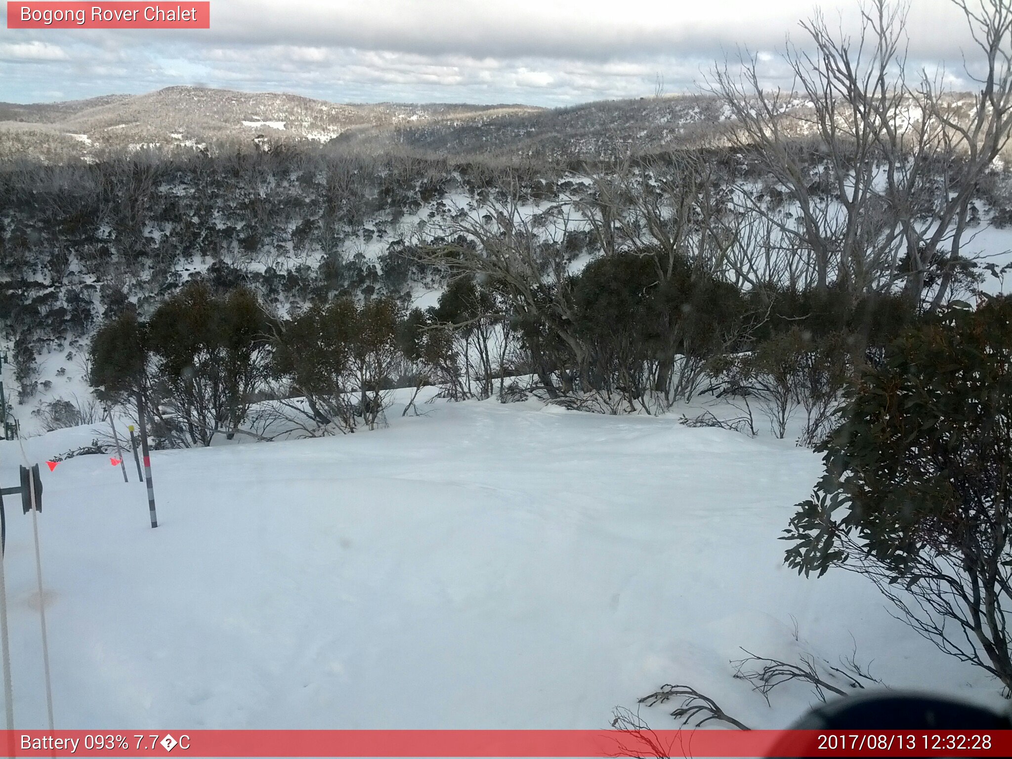 Bogong Web Cam 12:32pm Sunday 13th of August 2017