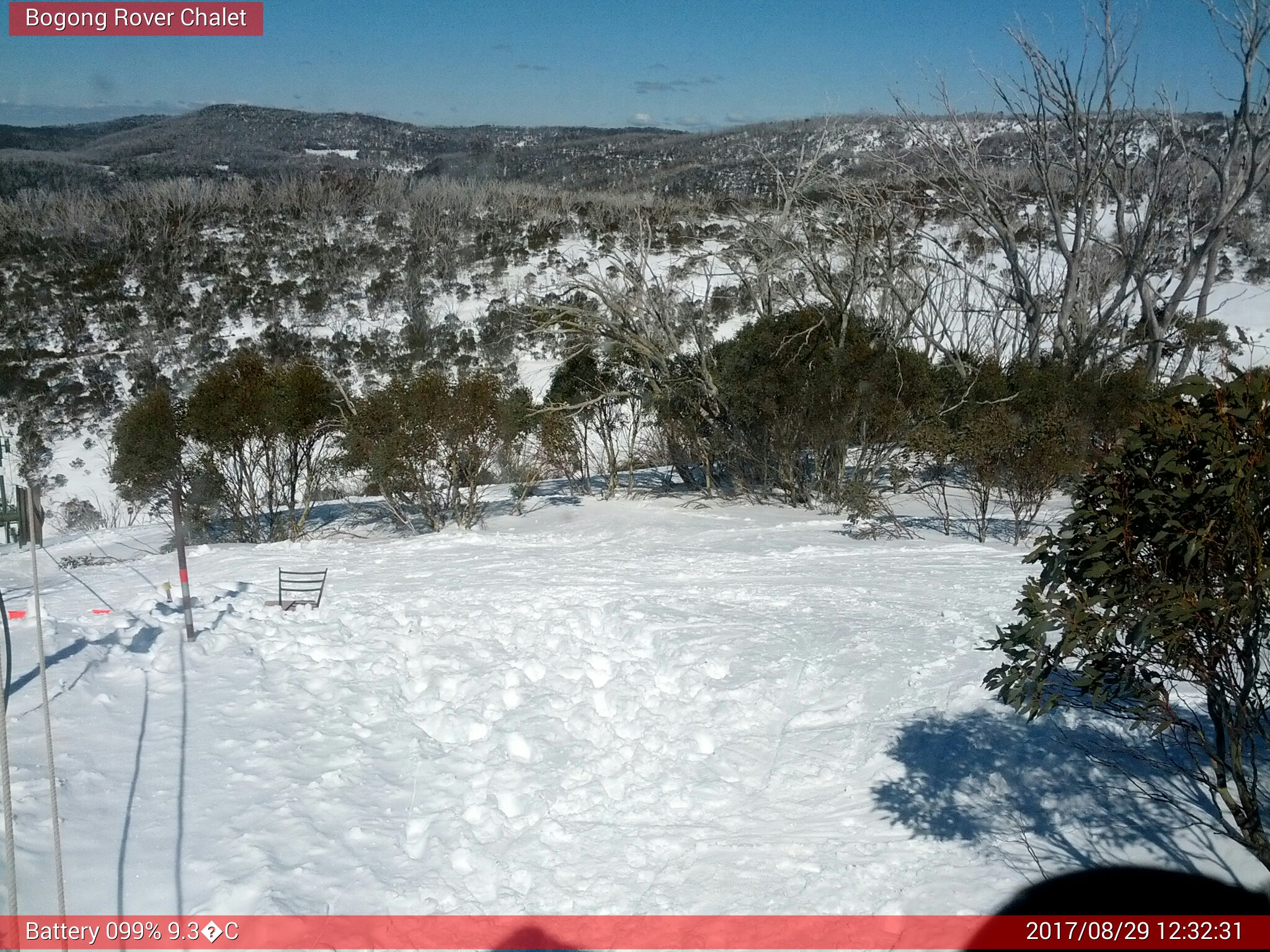 Bogong Web Cam 12:32pm Tuesday 29th of August 2017