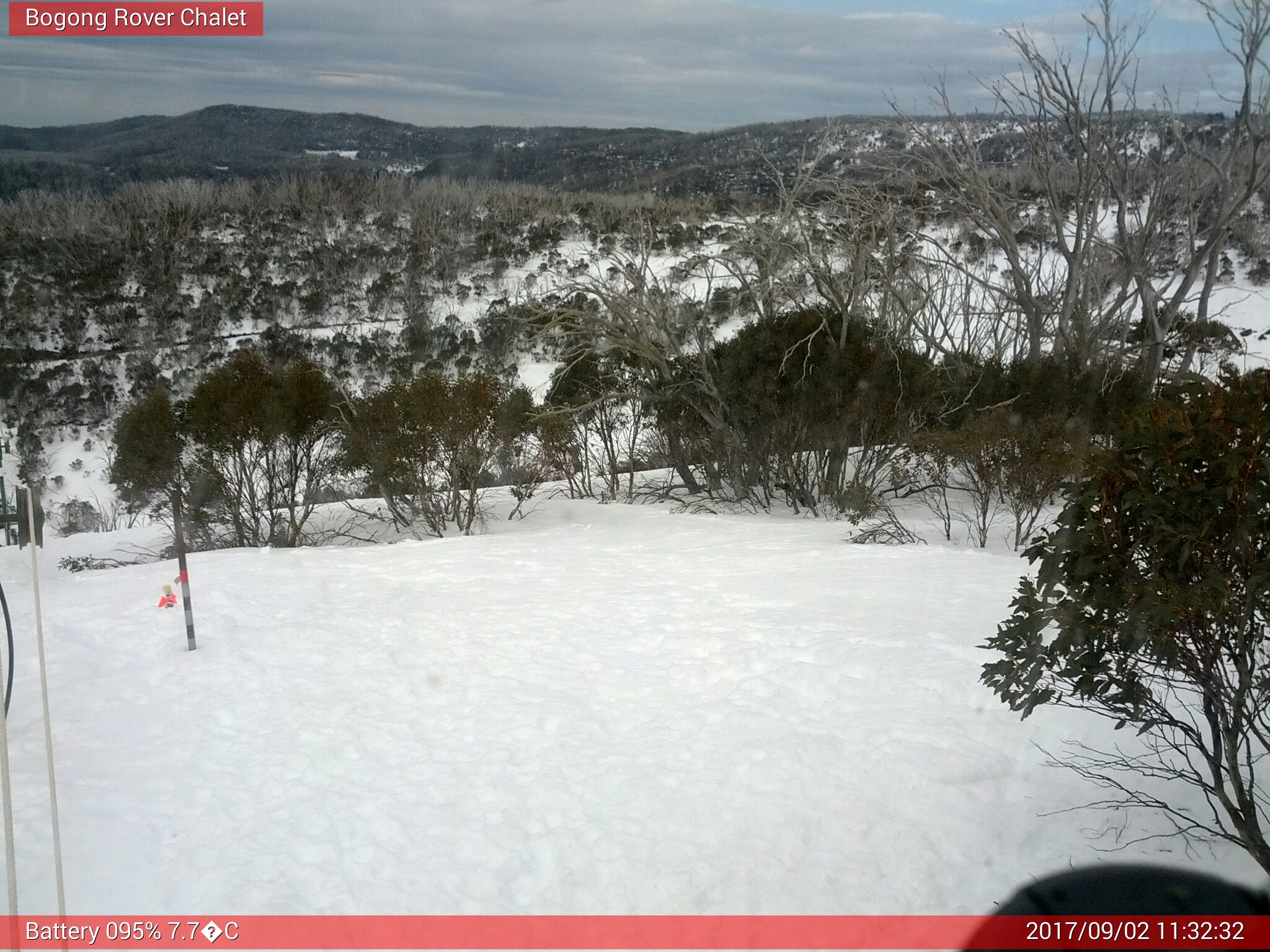 Bogong Web Cam 11:32am Saturday 2nd of September 2017