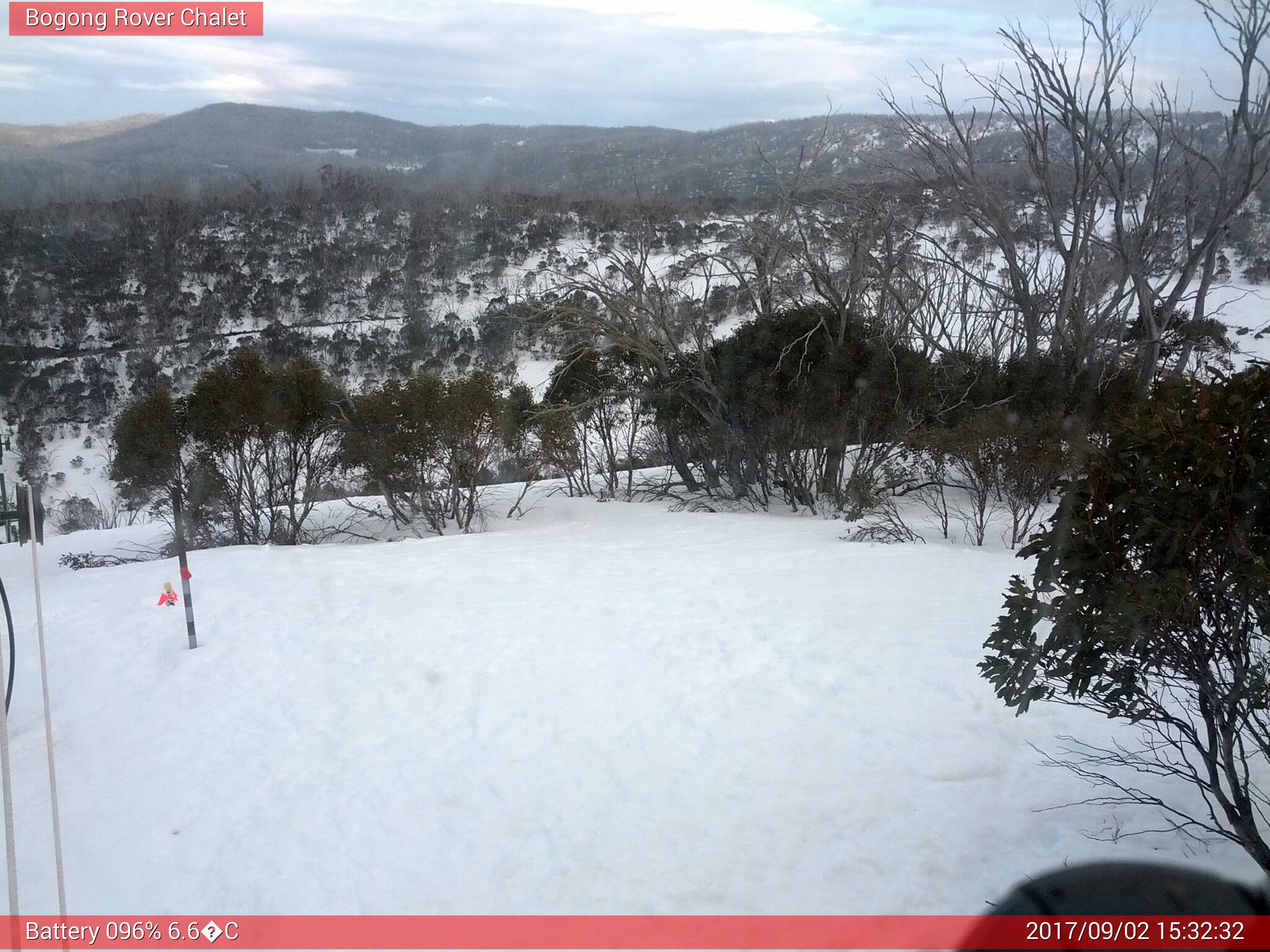 Bogong Web Cam 3:32pm Saturday 2nd of September 2017