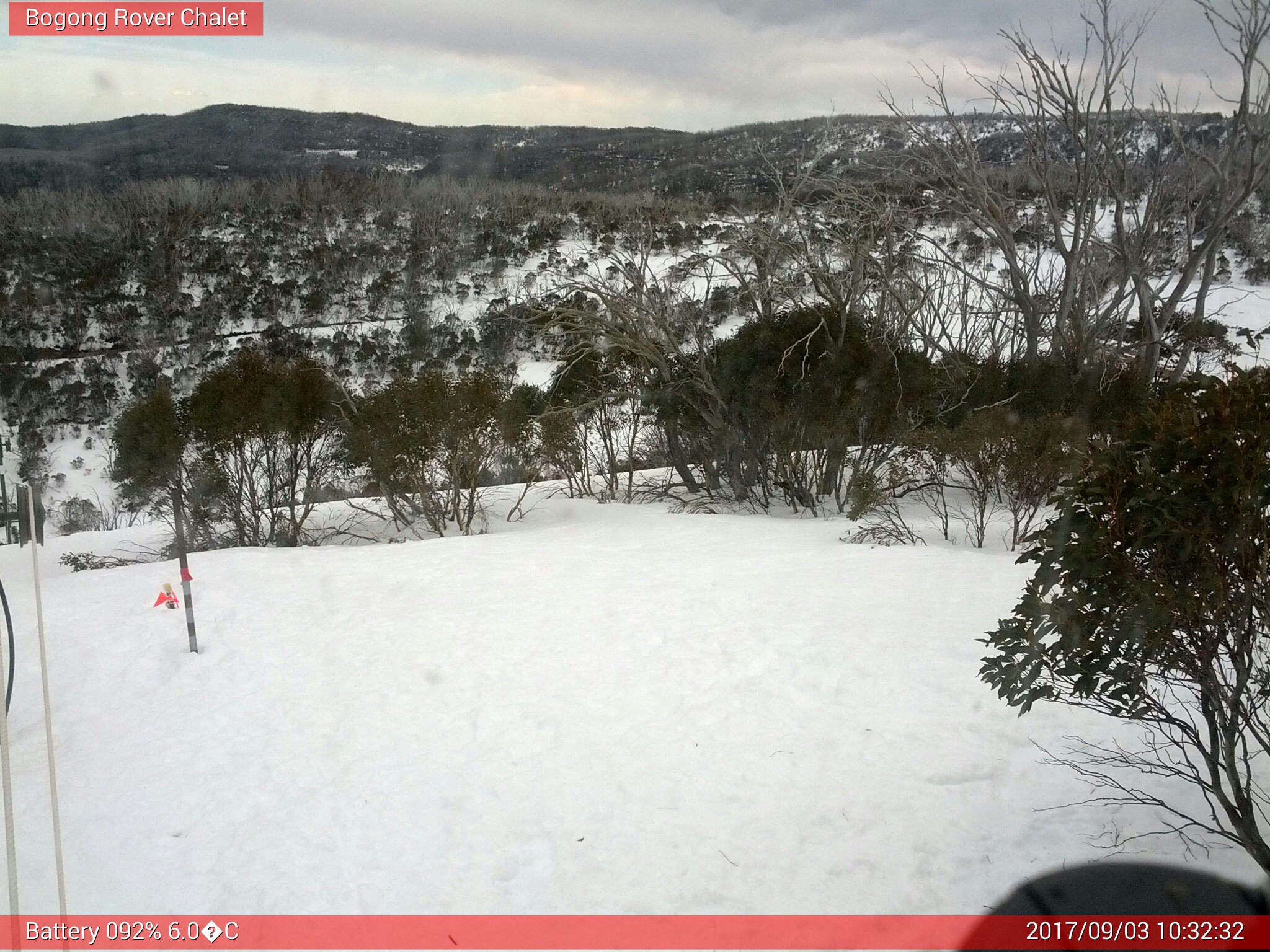 Bogong Web Cam 10:32am Sunday 3rd of September 2017