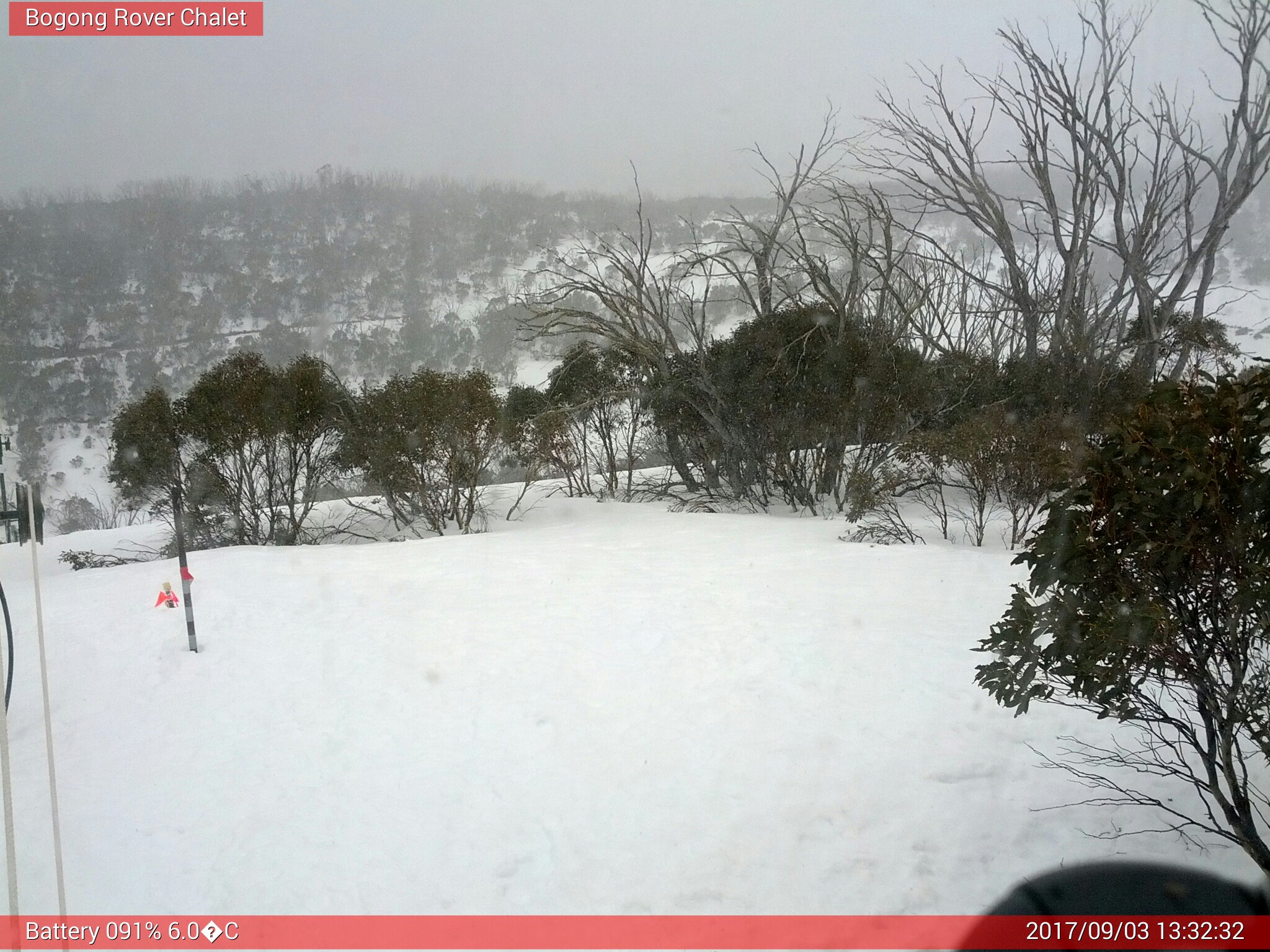 Bogong Web Cam 1:32pm Sunday 3rd of September 2017