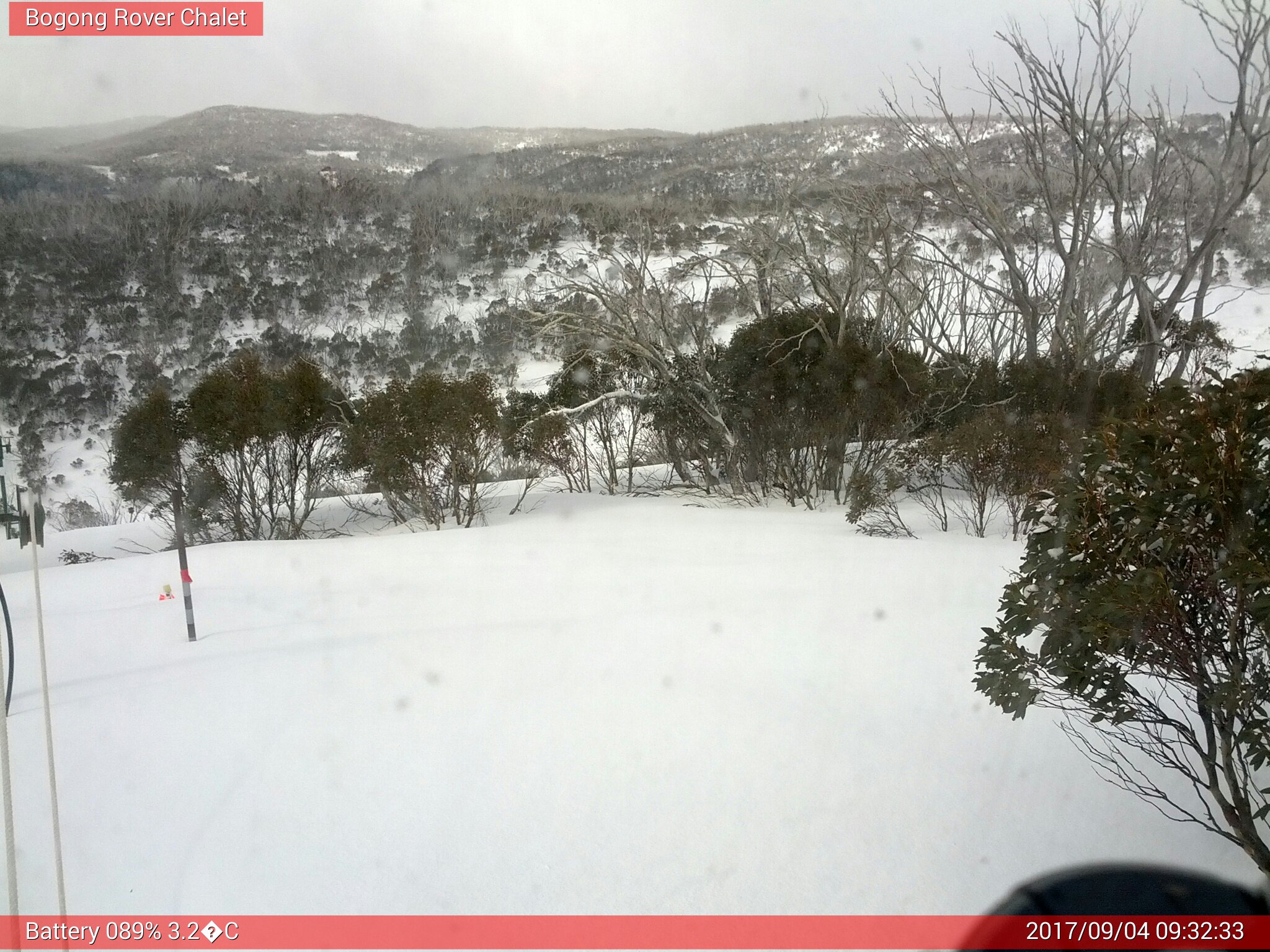 Bogong Web Cam 9:32am Monday 4th of September 2017