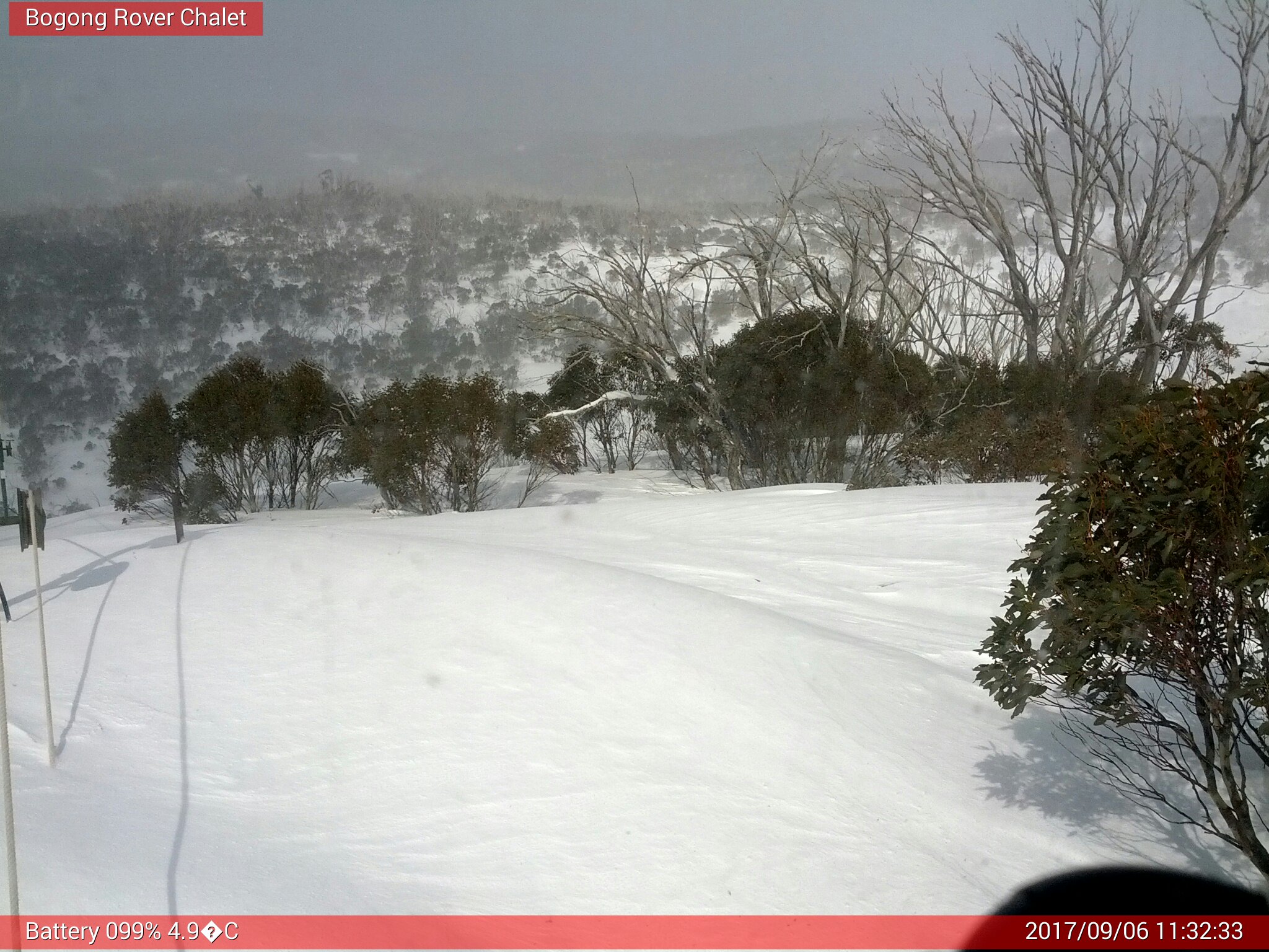 Bogong Web Cam 11:32am Wednesday 6th of September 2017