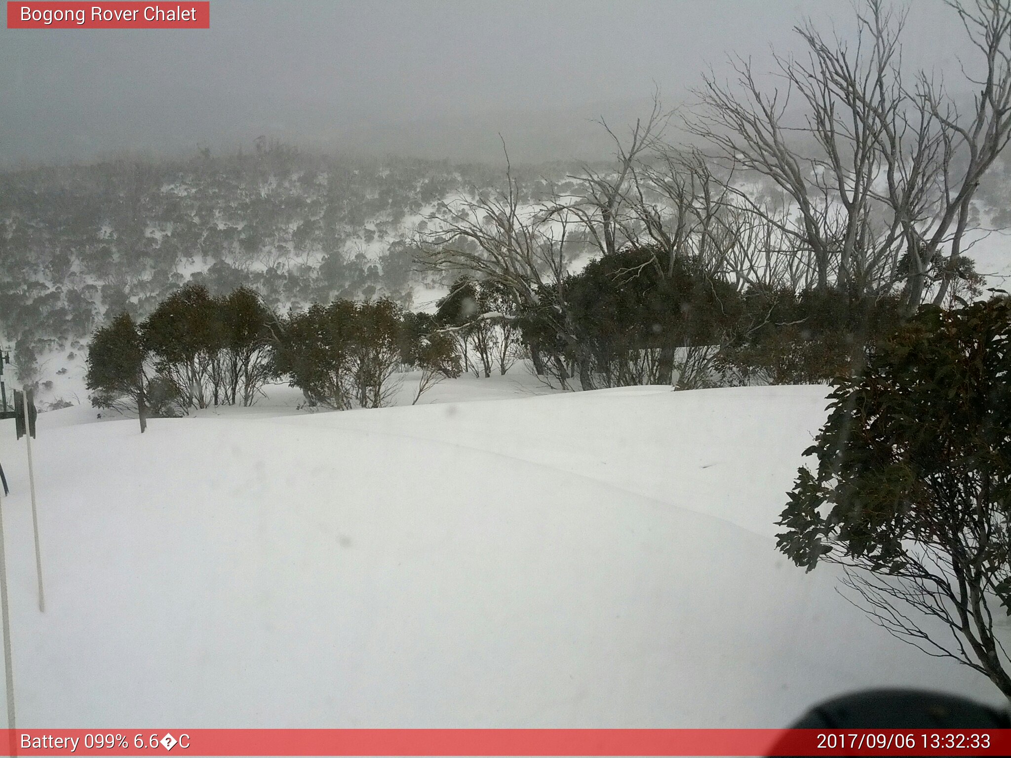 Bogong Web Cam 1:32pm Wednesday 6th of September 2017