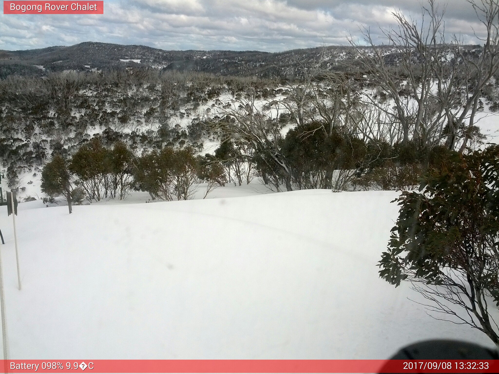 Bogong Web Cam 1:32pm Friday 8th of September 2017