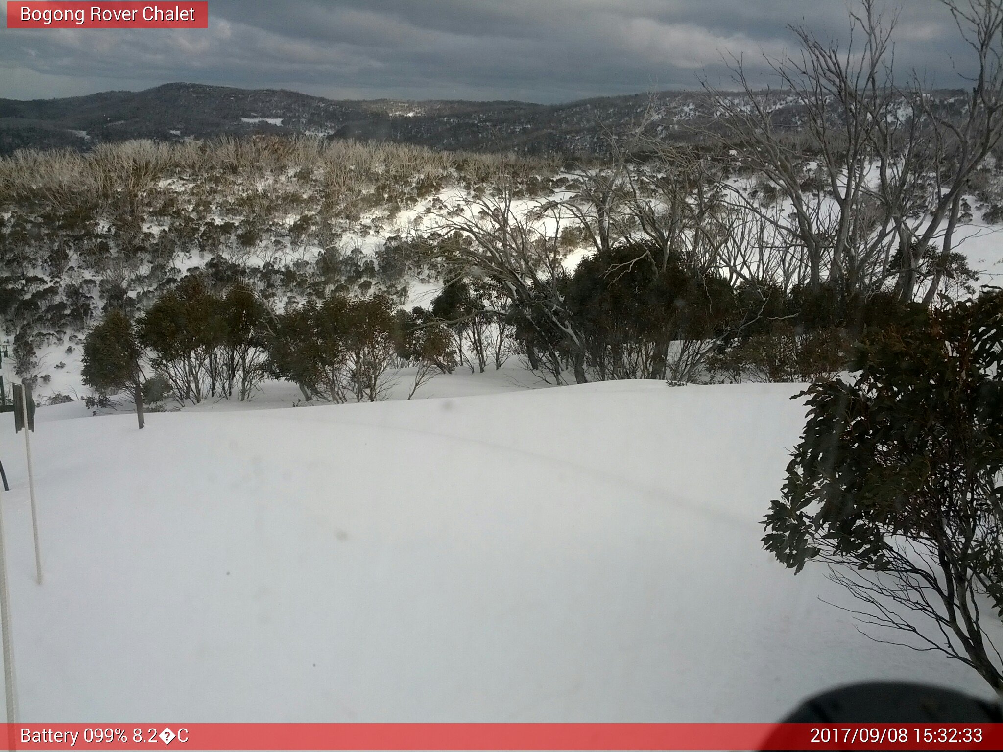 Bogong Web Cam 3:32pm Friday 8th of September 2017