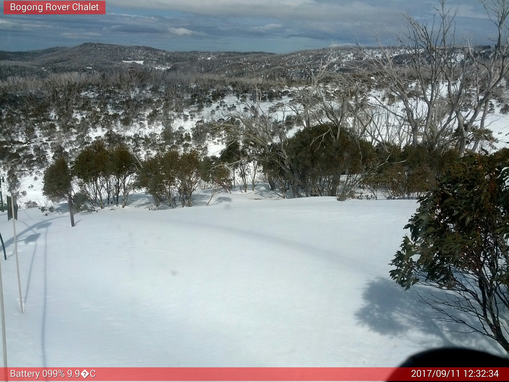 Bogong Web Cam 12:32pm Monday 11th of September 2017