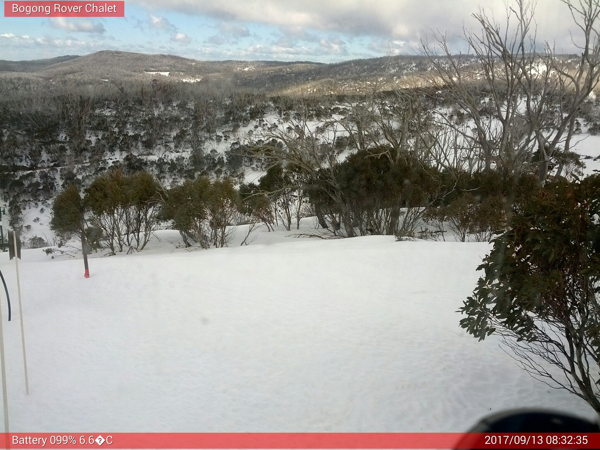 Bogong Web Cam 8:32am Wednesday 13th of September 2017