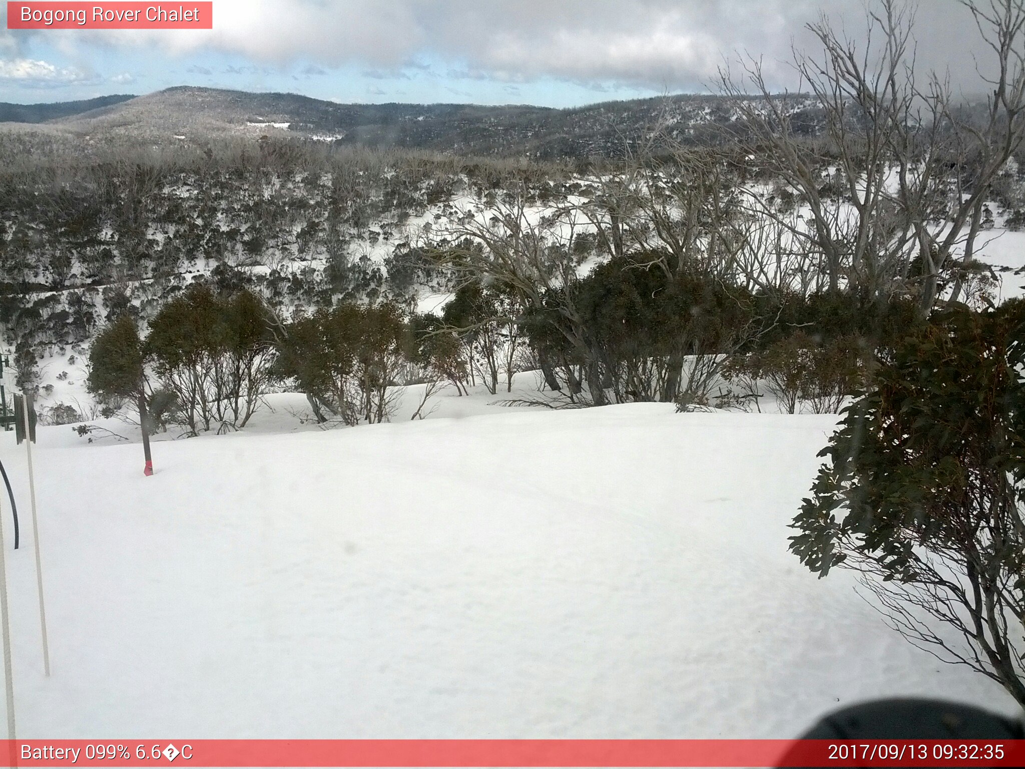 Bogong Web Cam 9:32am Wednesday 13th of September 2017