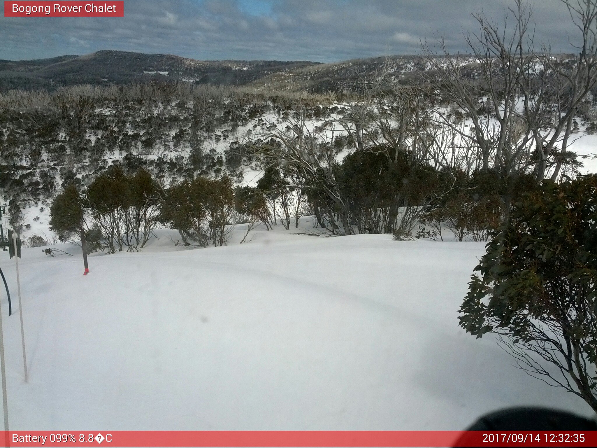 Bogong Web Cam 12:32pm Thursday 14th of September 2017