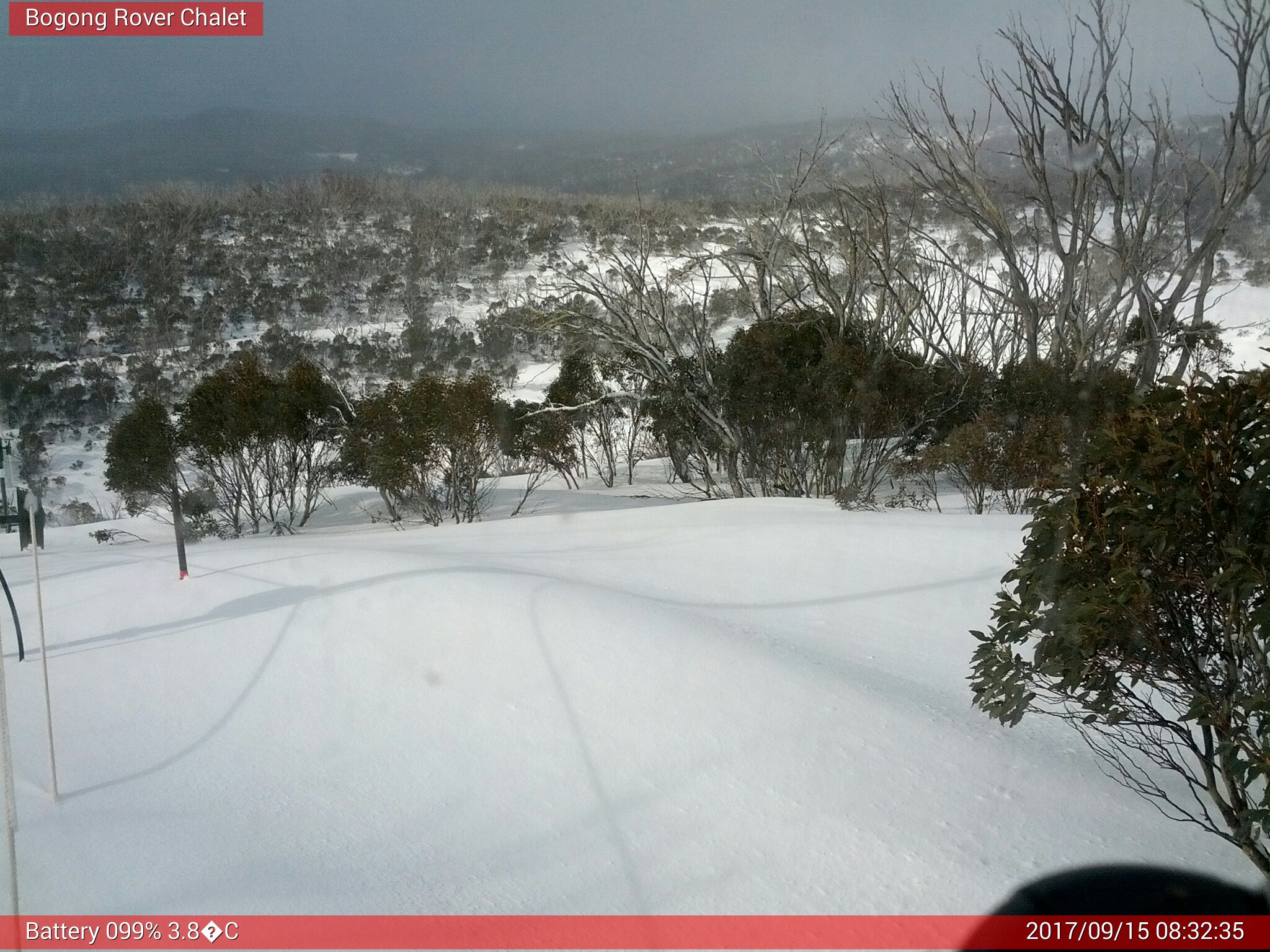 Bogong Web Cam 8:32am Friday 15th of September 2017