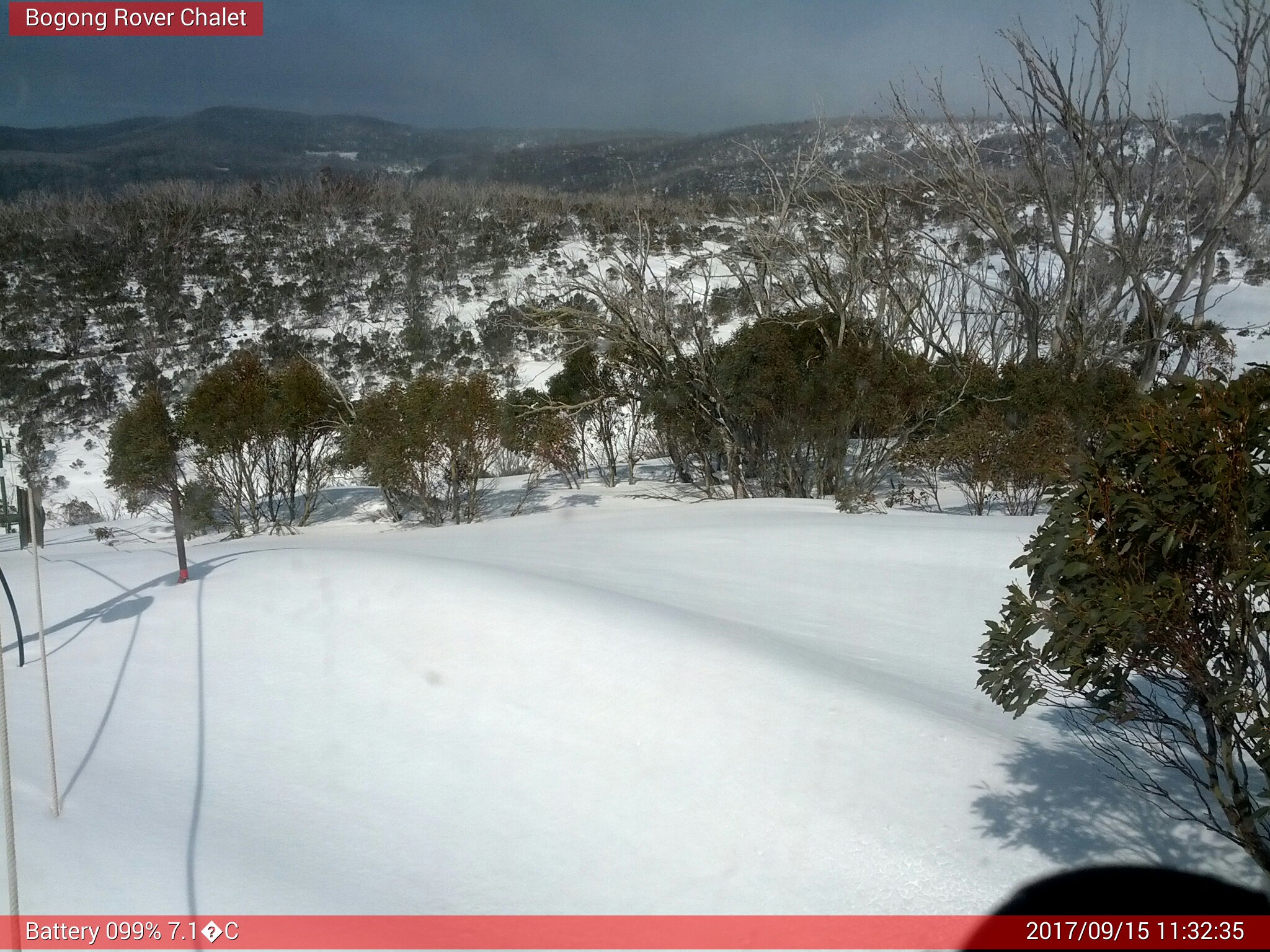 Bogong Web Cam 11:32am Friday 15th of September 2017