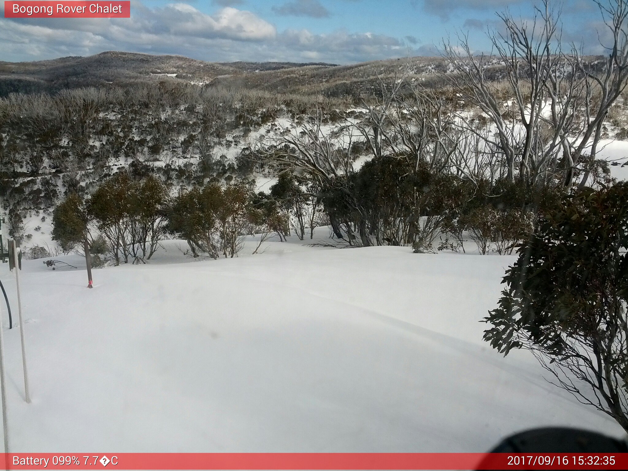 Bogong Web Cam 3:32pm Saturday 16th of September 2017