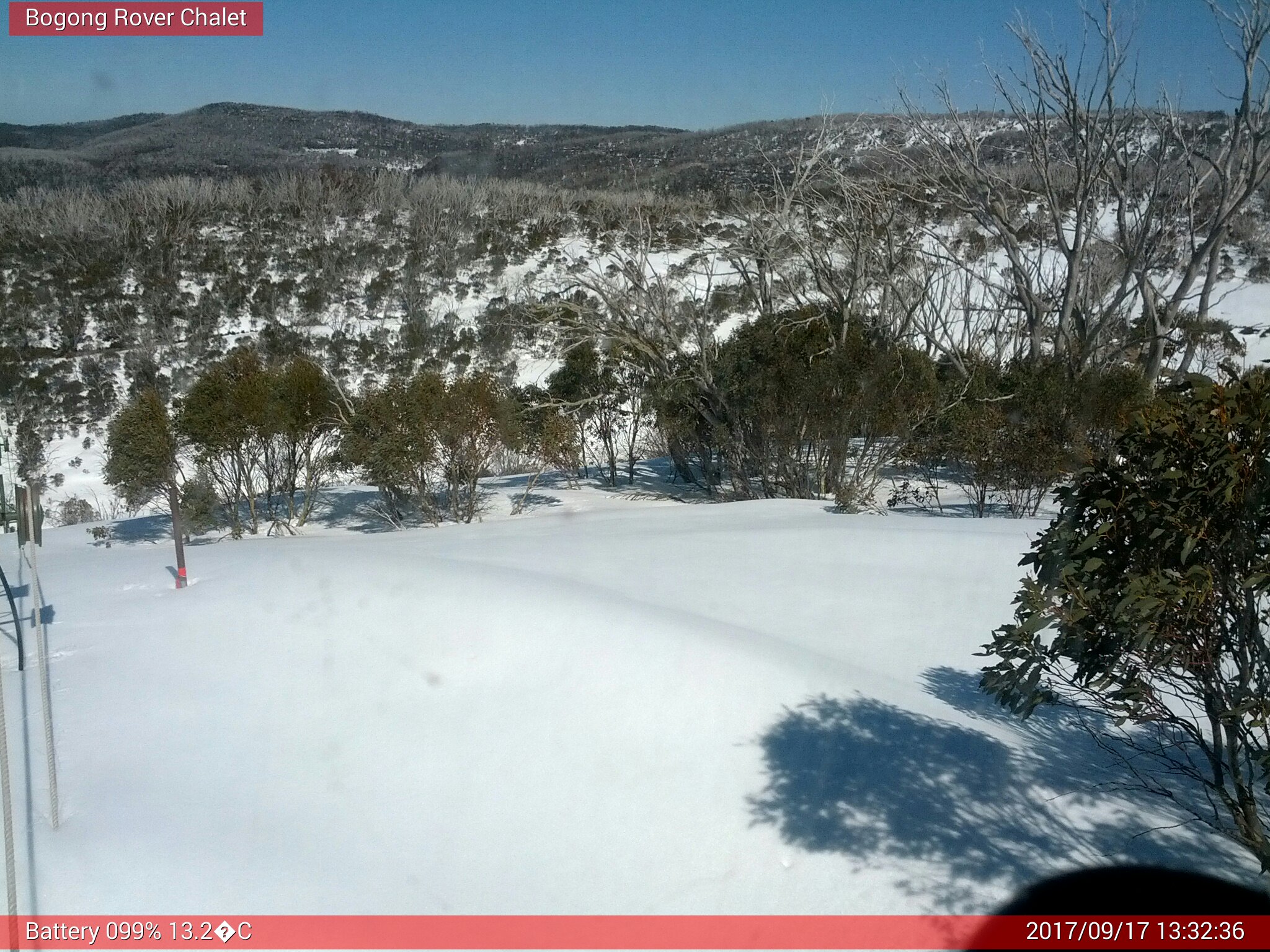 Bogong Web Cam 1:32pm Sunday 17th of September 2017