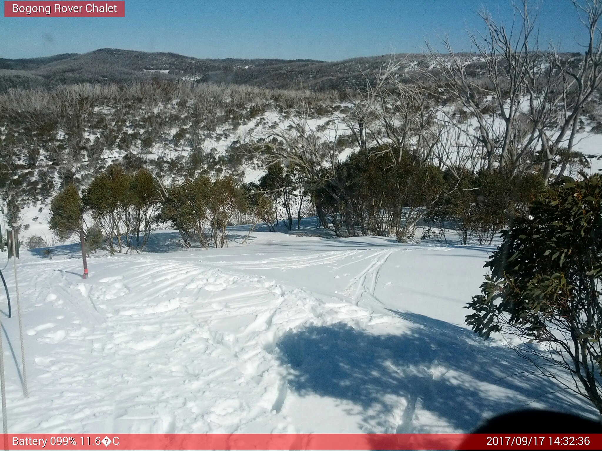 Bogong Web Cam 2:32pm Sunday 17th of September 2017